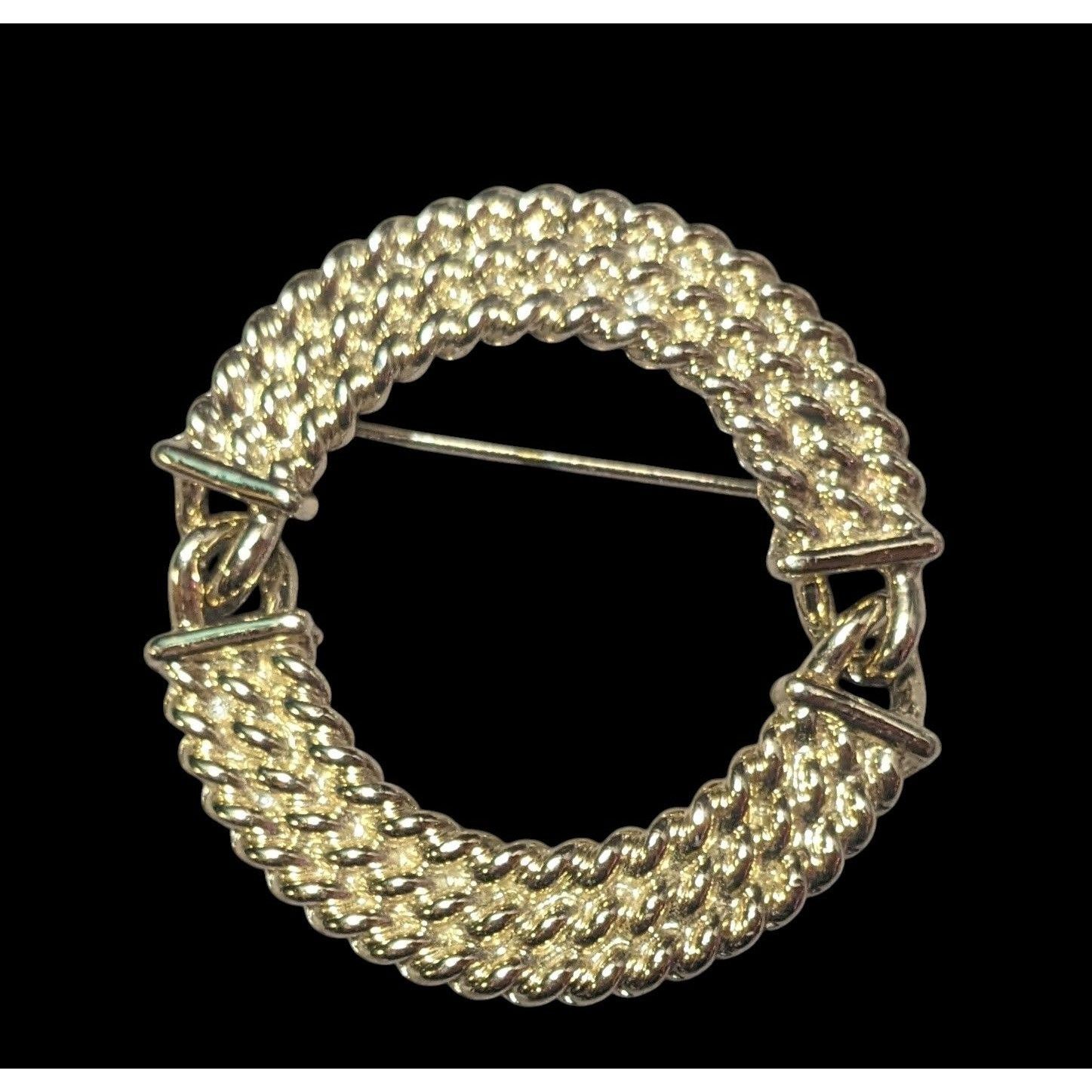 Other Vintage Textured Articulated Gold Tone Braided Wreath Brooch Size ONE SIZE - 1 Thumbnail