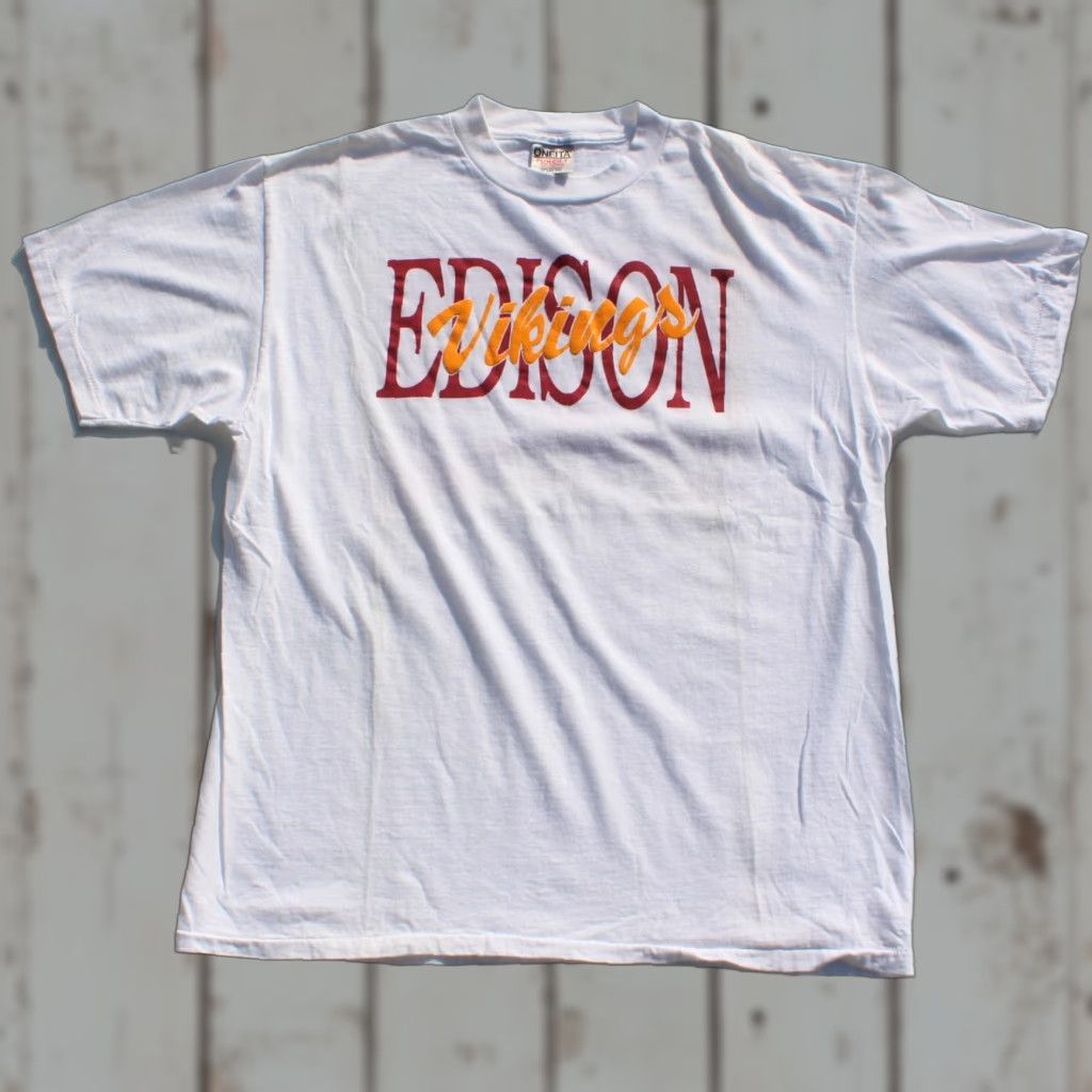 Vintage VINTAGE Edison High School Vikings T Shirt White XL 1994 Unbranded Unisex Adults Short Sleeve Shirt Mens Size US XL / EU 56 / 4 - 1 Thumbnail