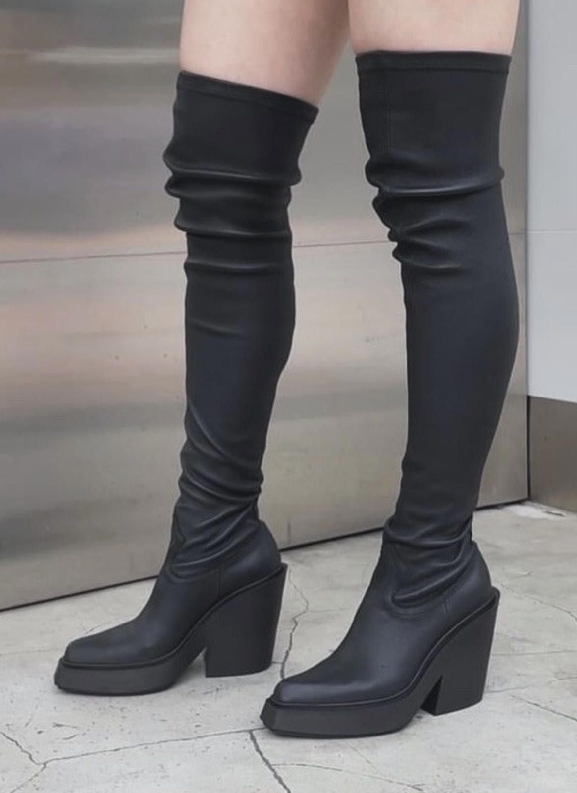 VIC MATI Vic Matie Glove Fit Leather Pointer Boots Italy Sz6 $1100 Size US 6 / IT 36 - 10 Thumbnail