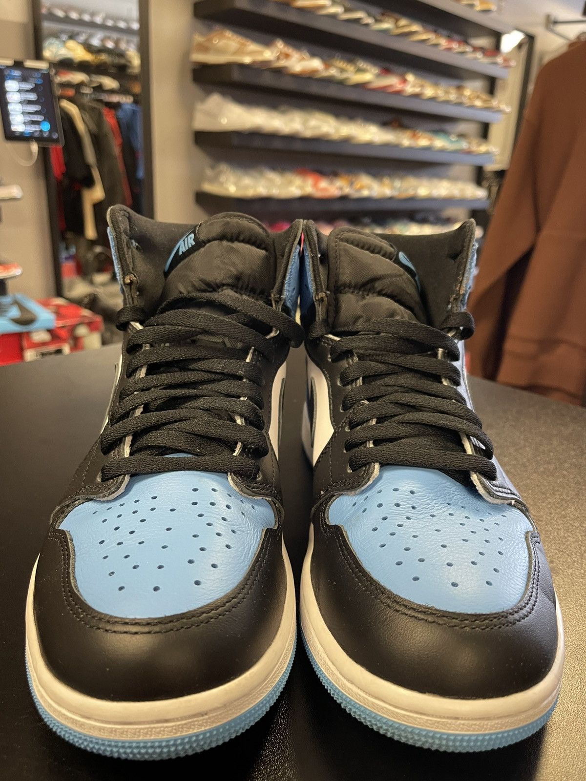 Jordan Brand × Nike Size 9.5 - Jordan 1 High OG UNC Toe Very Clean Size US 10 / EU 43 - 2 Thumbnail