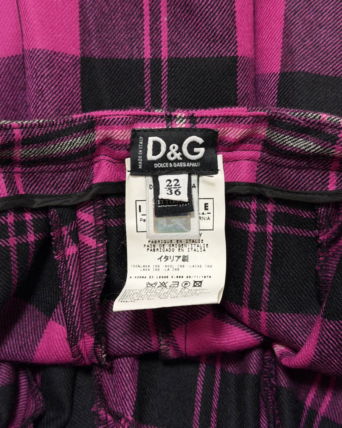 Dolce & Gabbana D&G Fall Winter 2003 Tartan Flared Mini Skirt Size 26" / US 2 / IT 38 - 7 Thumbnail