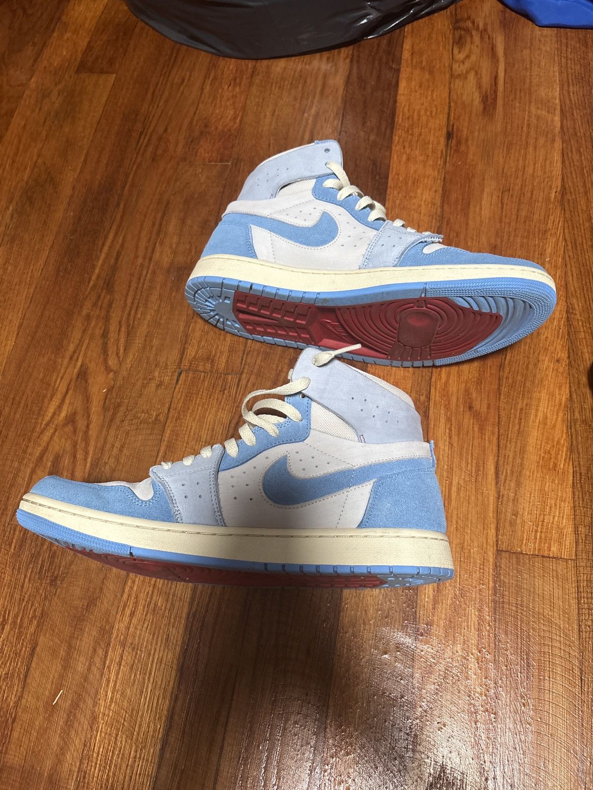 Jordan Brand Air Jordan 1 Zoom CMFT (Comfort) University Blue Size US 12 / EU 45 - 1 Thumbnail