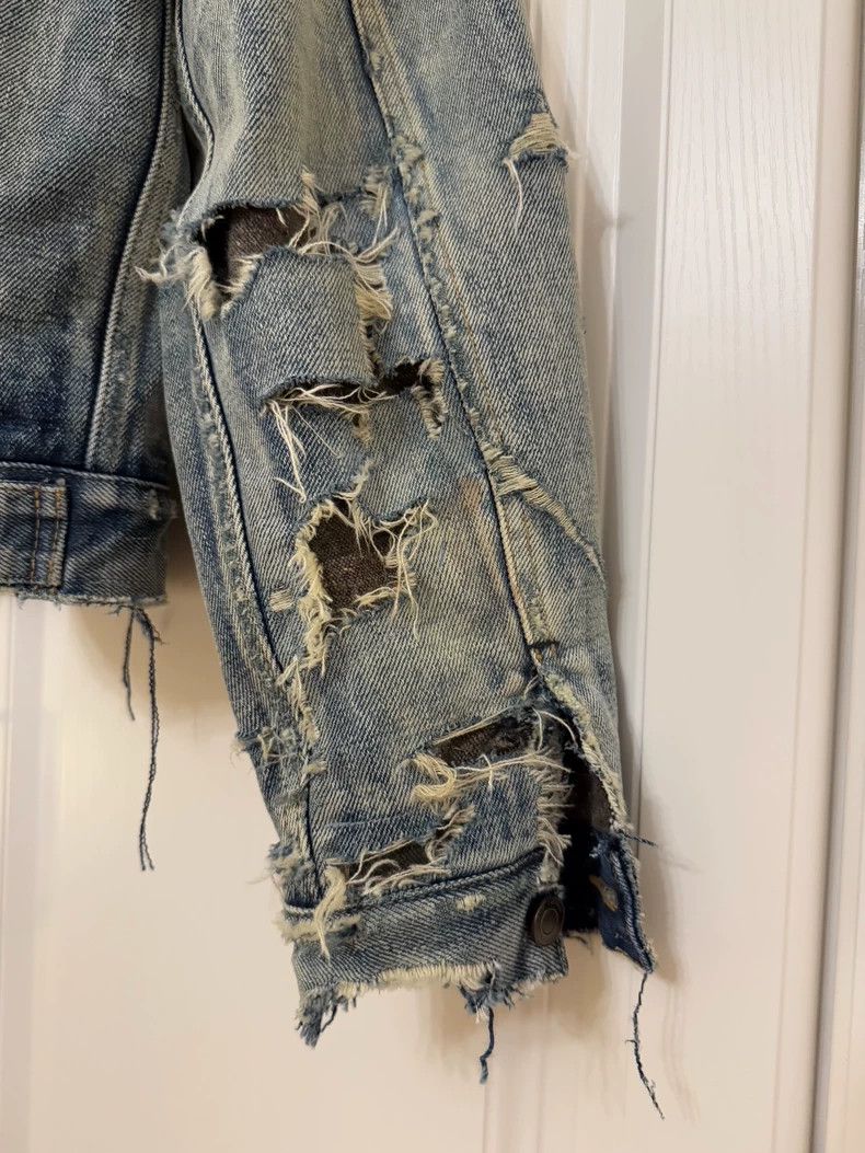 Saint Laurent Paris Saint laurent paris Do the old damage to the denim jacket 2 Size US XL / EU 56 / 4 - 7 Thumbnail