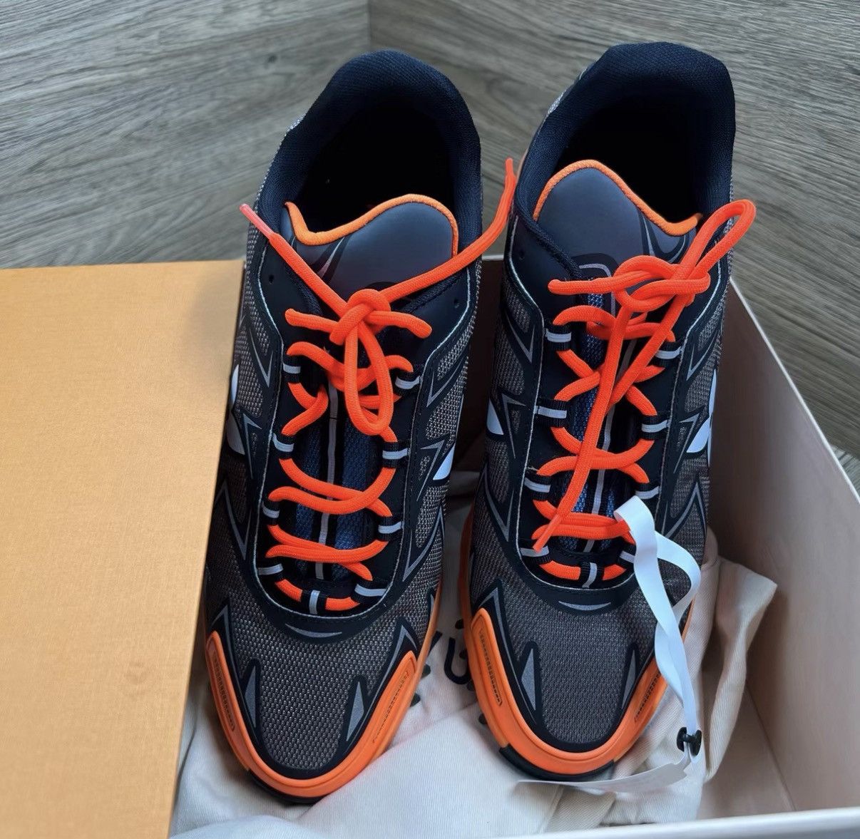 Louis Vuitton Louis Vuitton Sprint Grey & Orange Sneakers J41 Size US 9 / EU 42 - 2 Thumbnail