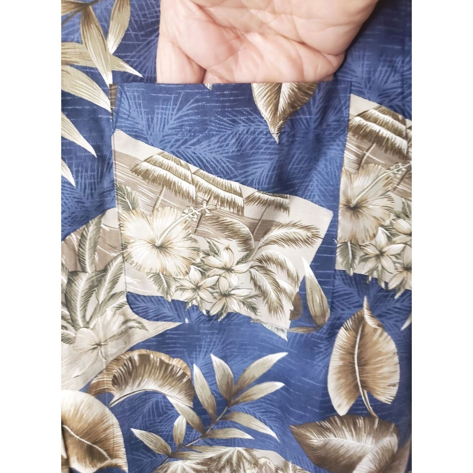 Vintage David Taylor Hawaiian Camp Shirt XLT Tan Blue Palms Ocean Mountains Men's Big & Tall Cotton Casual Summer Button-Up Collared Short Sleeve Relaxed Fit Size US XL / EU 56 / 4 - 4 Thumbnail