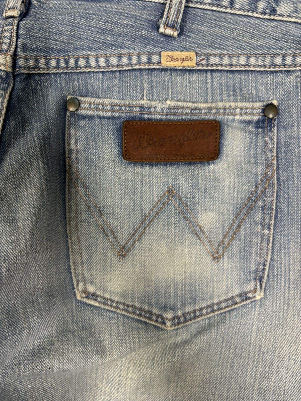 Wrangler Vintage Y2K Wrangler Blue Wash Faded Distressed Jeans Size US 34 / EU 50 - 10 Thumbnail