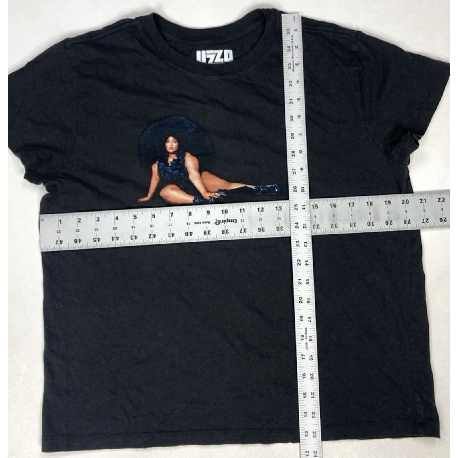 Rizzoli Lizzo The Special Tour 2022 Graphic T-shirt Women Medium Black Music Merch Shirt Size M / US 6-8 / IT 42-44 - 5 Thumbnail