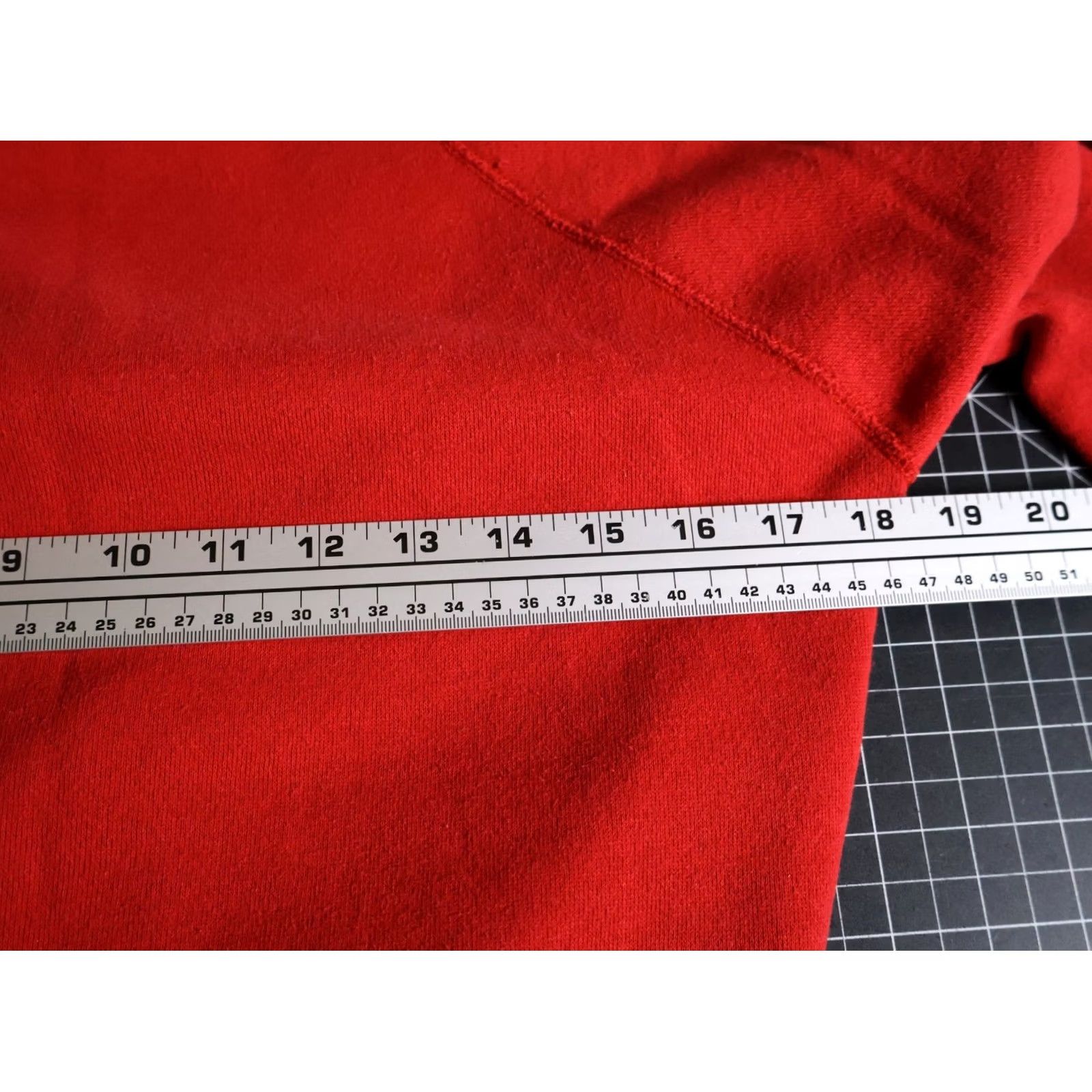 Vintage VINTAGE 80s Red Raglan Sleeve Sweatshirt Men Small Crewneck Solid VTG Skate Shirt Mens Size US S / EU 44-46 / 1 - 5 Thumbnail