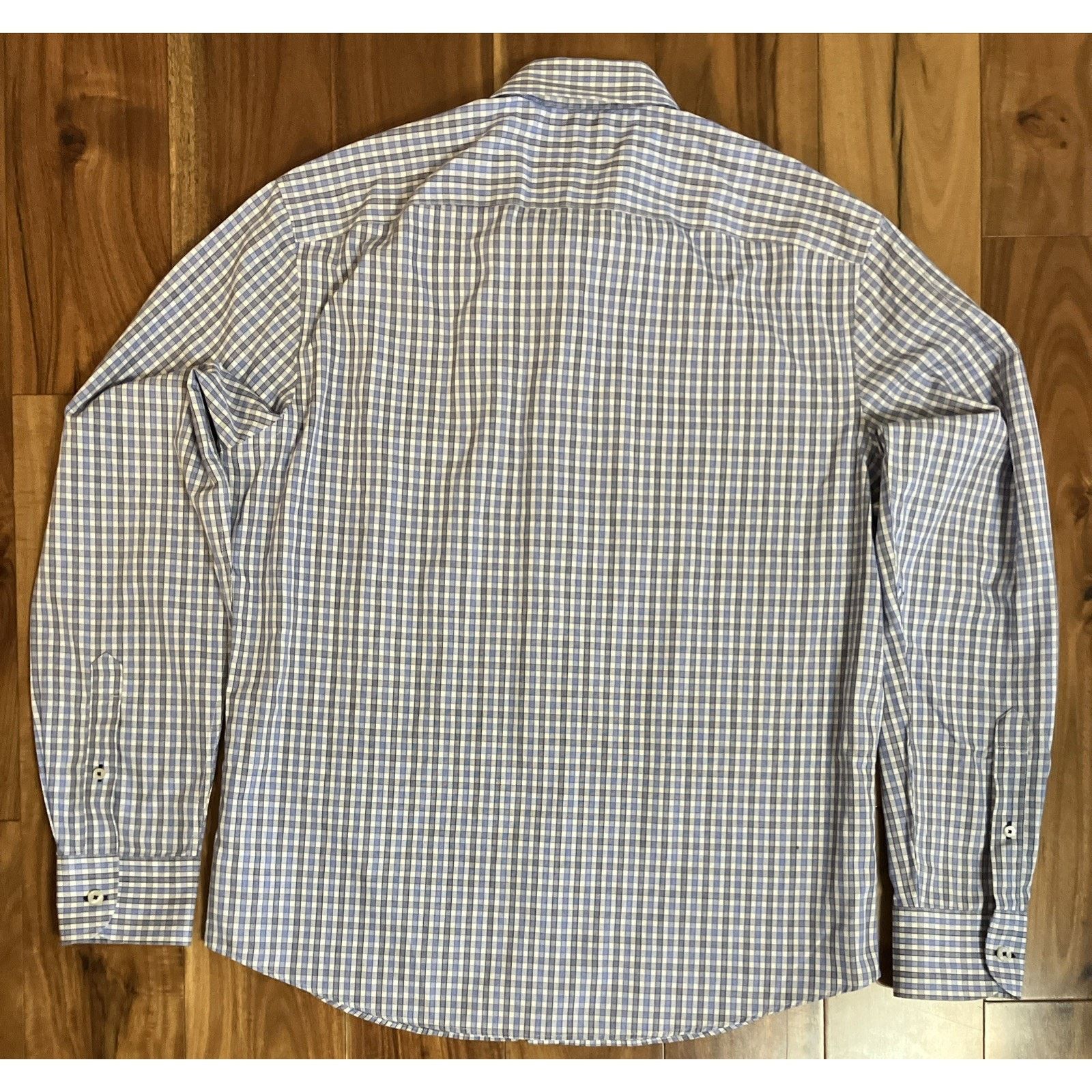 UNTUCKit UNTUCKit Shirt Mens Medium REGULAR Fit Wrinkle Free Button Size US M / EU 48-50 / 2 - 18 Thumbnail
