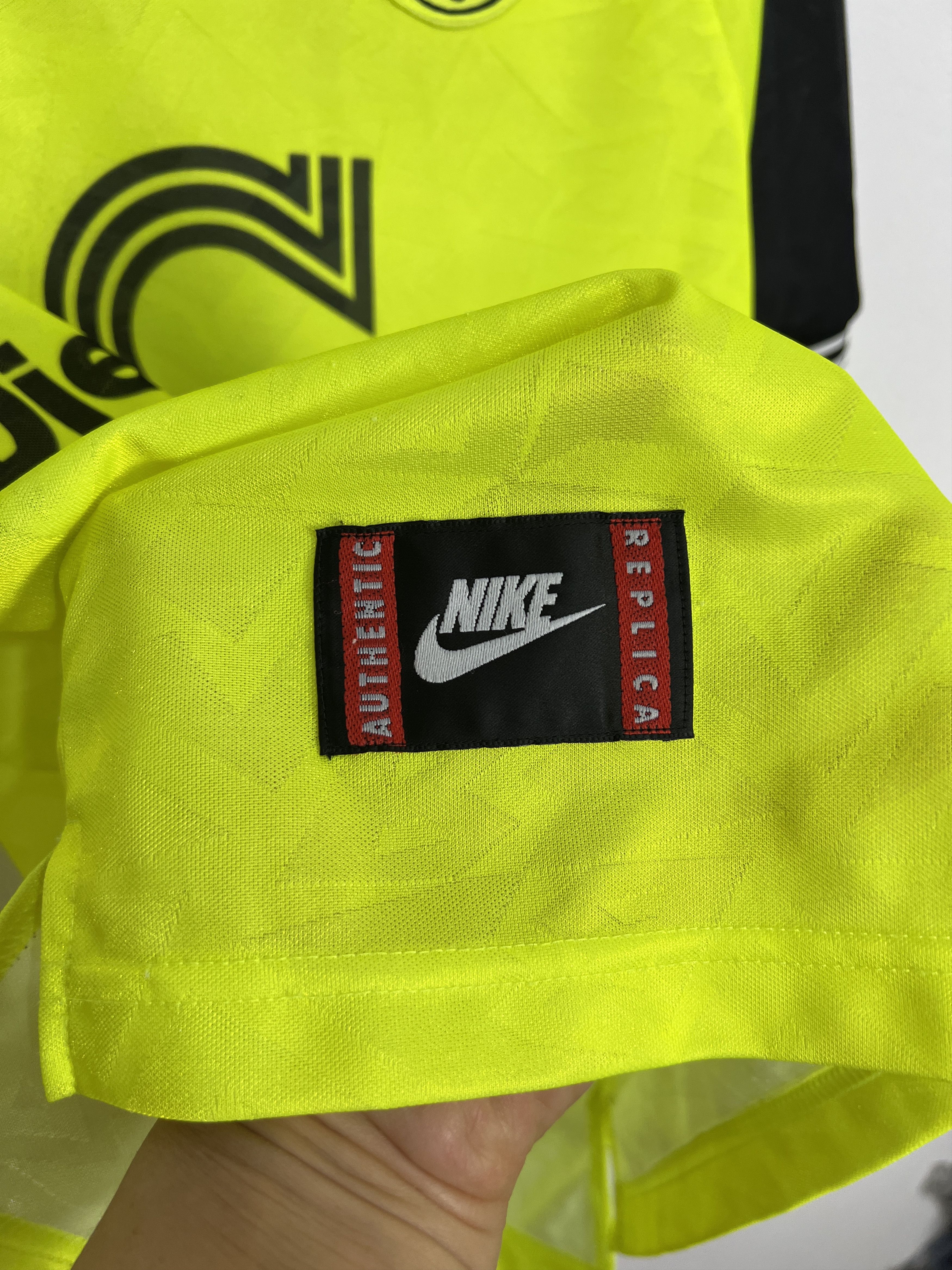 Nike Borussia Dortmund Home football shirt Soccer Jersey Trikot Size US S / EU 44-46 / 1 - 4 Thumbnail