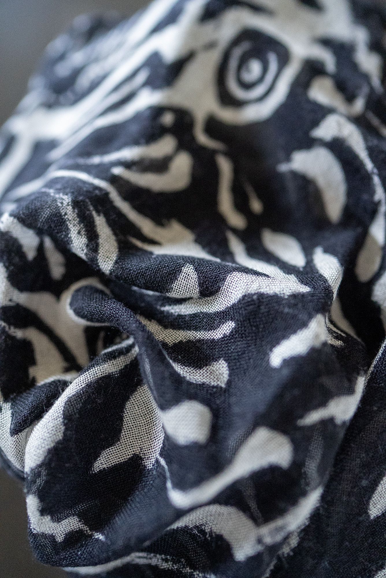 Vintage Horiyoshi the Third Cashmere-Blend Tiger Scarf – FW10 Size ONE SIZE - 11 Thumbnail