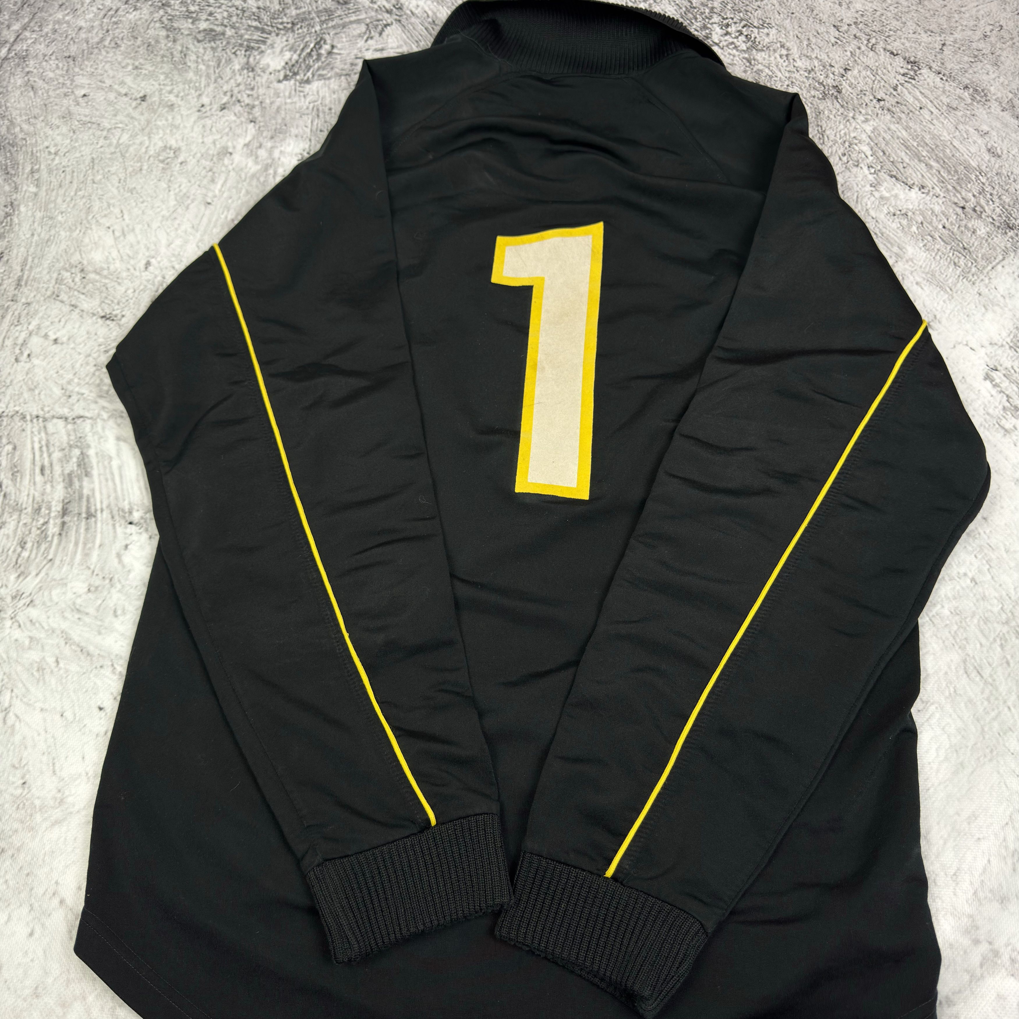 Nike Vintage Nike Sportswear Men Black Yellow Goalkeeper Jersey M Size US M / EU 48-50 / 2 - 7 Thumbnail