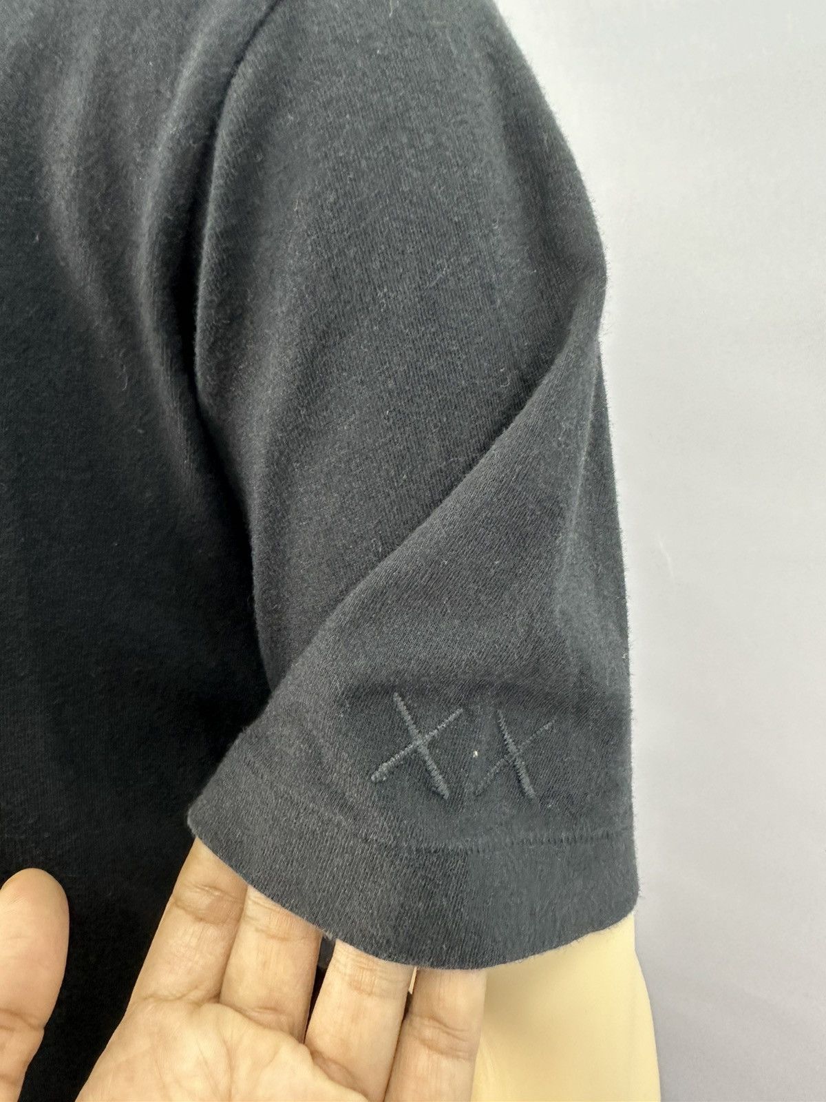 Kaws × Peanuts × Uniqlo Kaws x Peanuts Tshirt A588 Size US XL / EU 56 / 4 - 3 Thumbnail