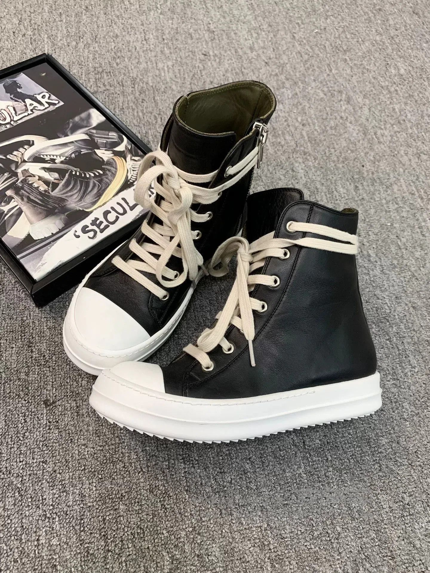 Rick Owens rick owens black and white high. Size US 5.5 / EU 38 - 4 Thumbnail