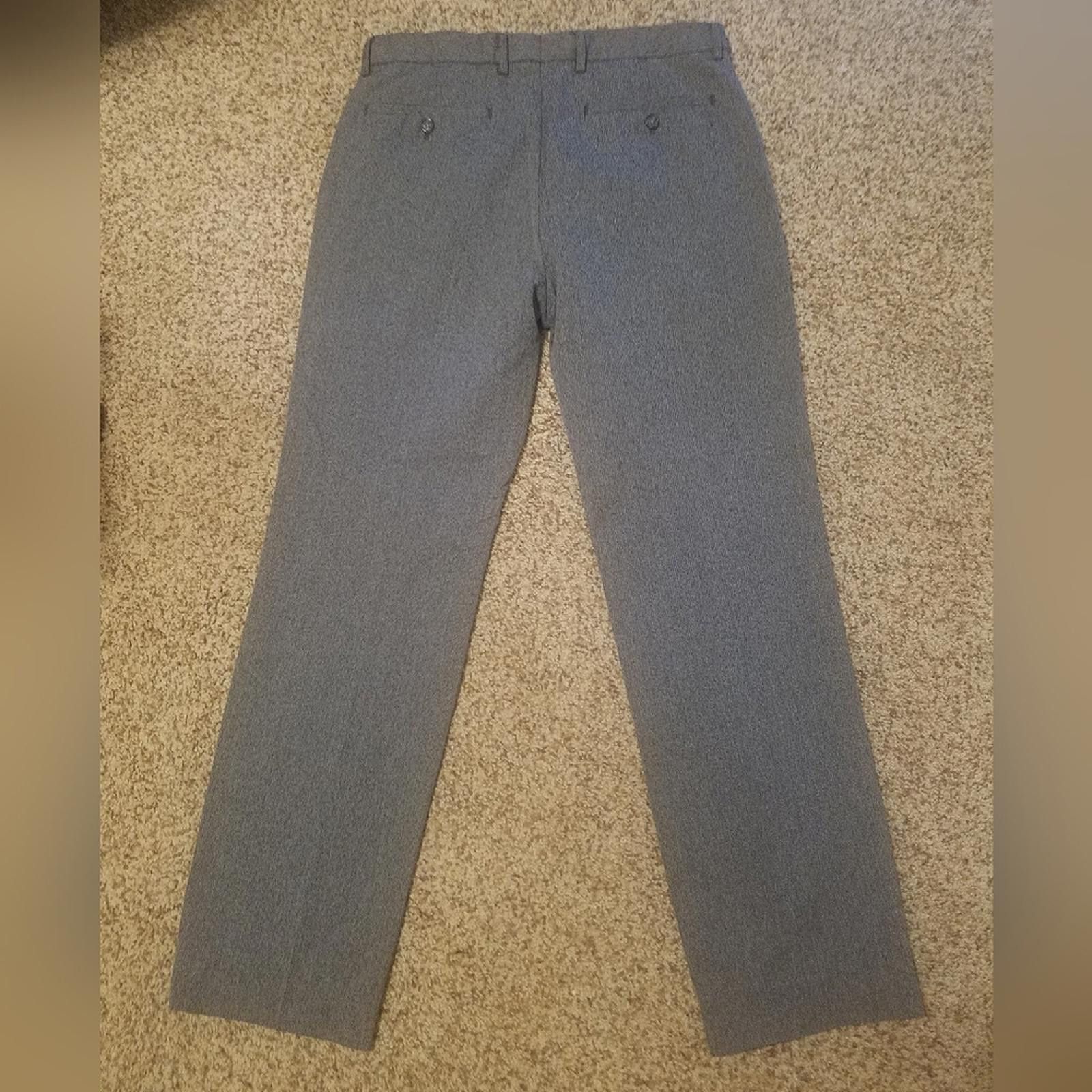 Banana Republic Banana Republic Gray Pants Size 32x32 Size 38R - 1 Thumbnail