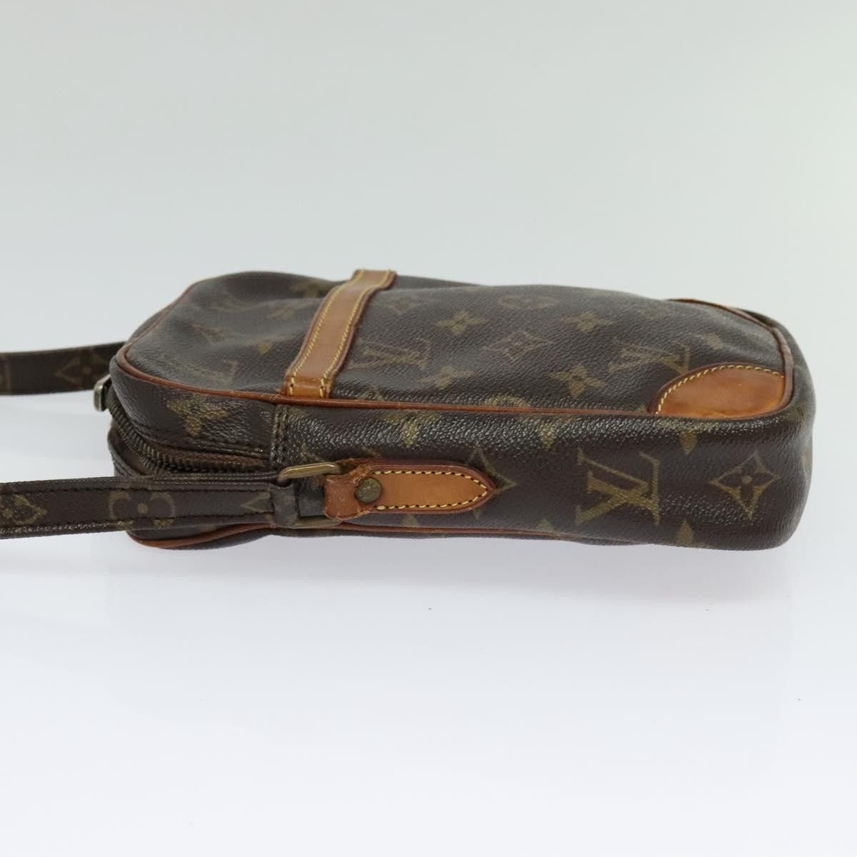 Louis Vuitton LOUIS VUITTON Monogram Danube Shoulder Bag M45266 Size ONE SIZE - 4 Thumbnail