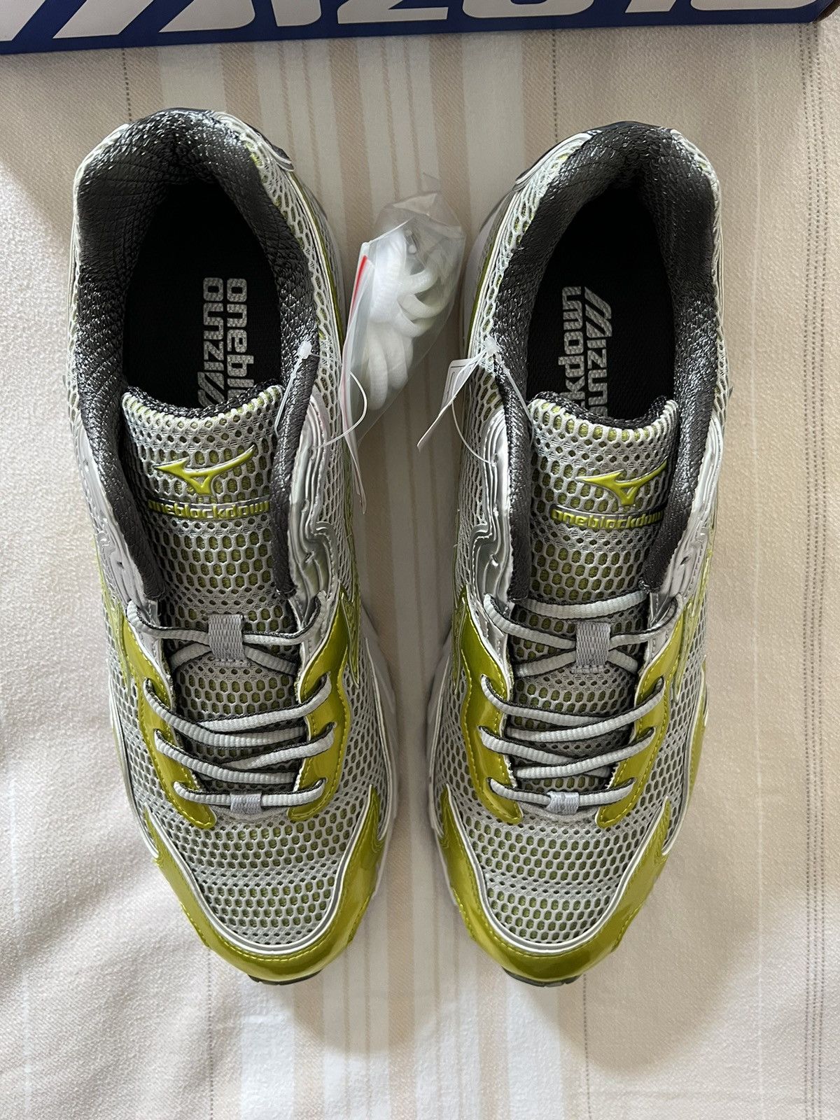 Mizuno Mizuno Wave Rider 10 Amazon One Block Down Flame Wave 11 Size US 11 / EU 44 - 9 Thumbnail