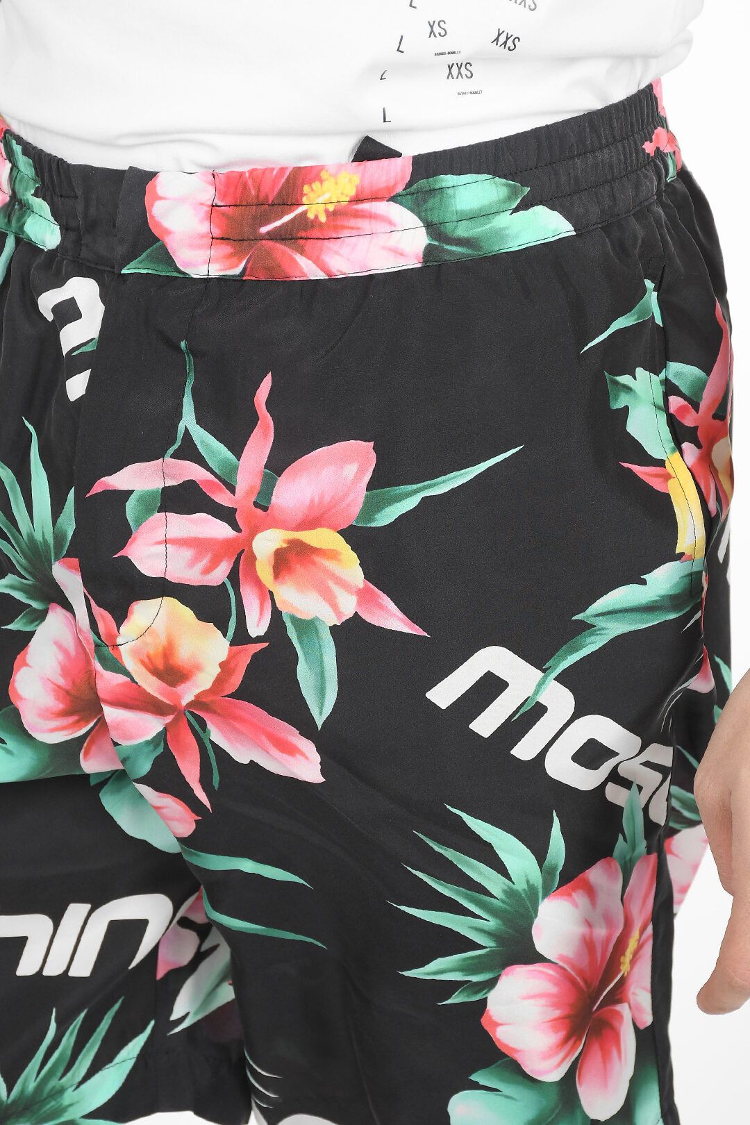 Moschino o1y0225 Logo Short in Multicolor Size US 34 / EU 50 - 3 Thumbnail
