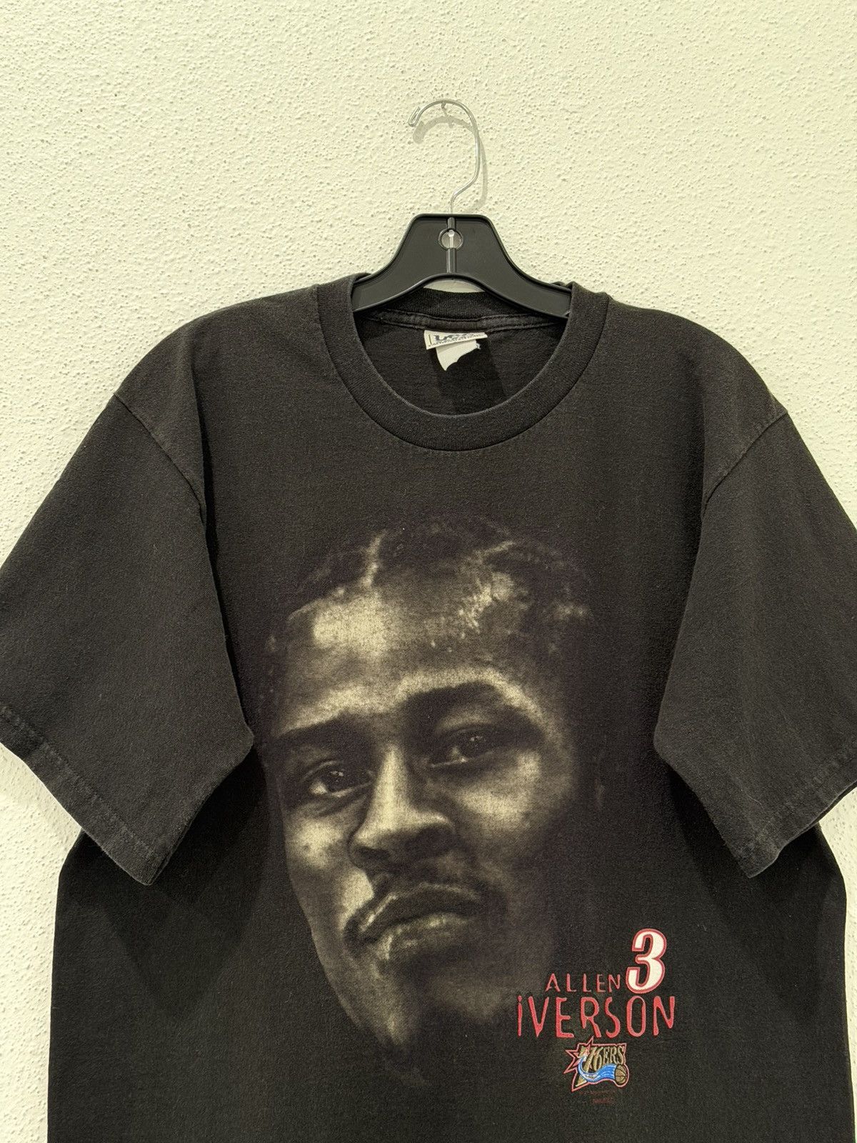 Lee Vintage 90s Allen Iverson Big Face Rap Tee 76ers LeeSport L Size US L / EU 52-54 / 3 - 6 Thumbnail