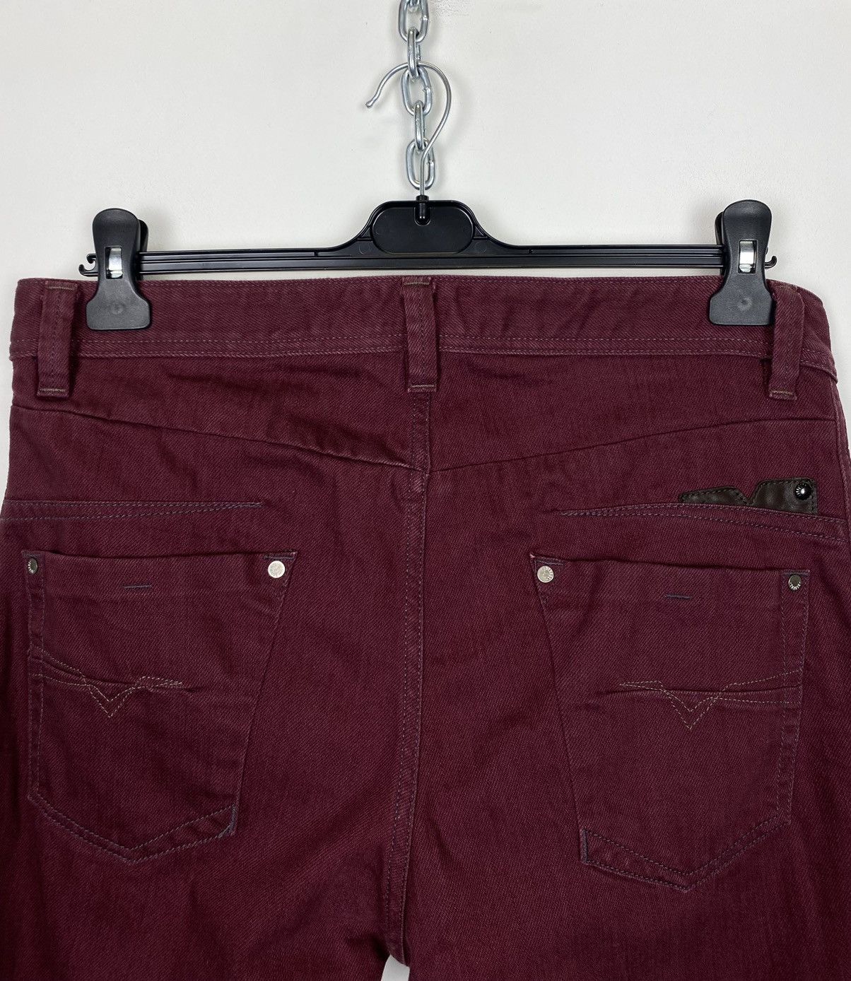 Diesel Vintage Y2K Diesel Darron Jeans Size 33/32 Luxury Brand Red Size US 33 - 9 Thumbnail
