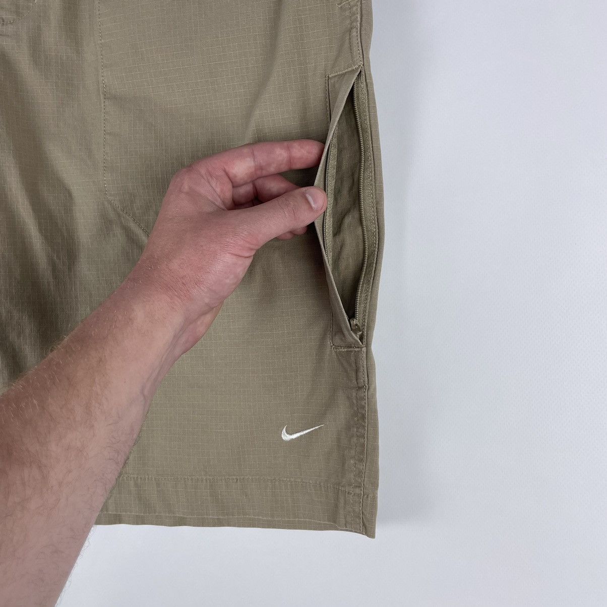 Nike Vintage Nike cargo Shorts Size US 34 / EU 50 - 5 Thumbnail