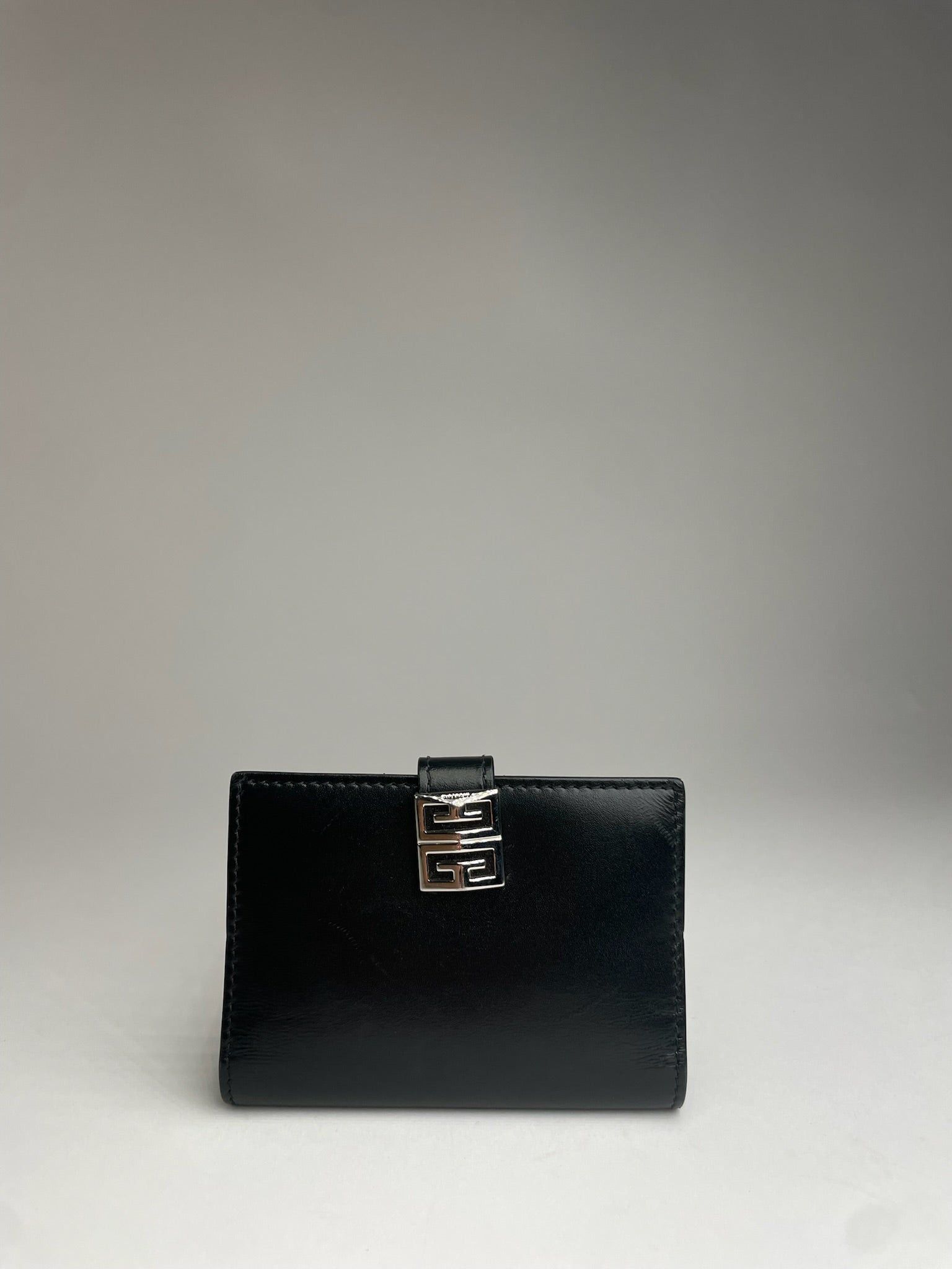 Givenchy Vintage Leather Wallet Black Size ONE SIZE - 1 Thumbnail