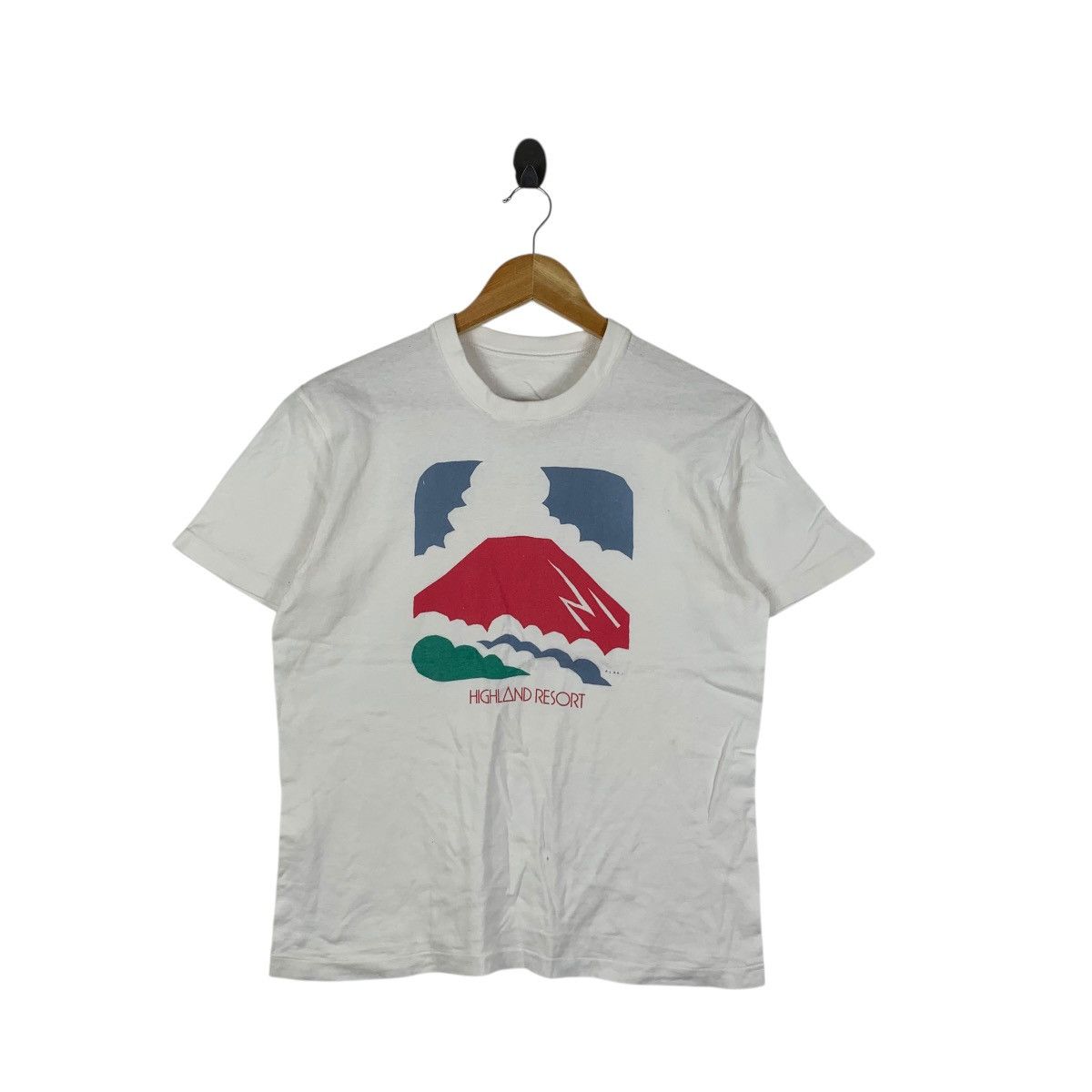 Vintage Vintage 90’ JAPAN FUJI MOUNTAIN Highland Resort Tee Shirt Size S / US 4 / IT 40 - 3 Thumbnail