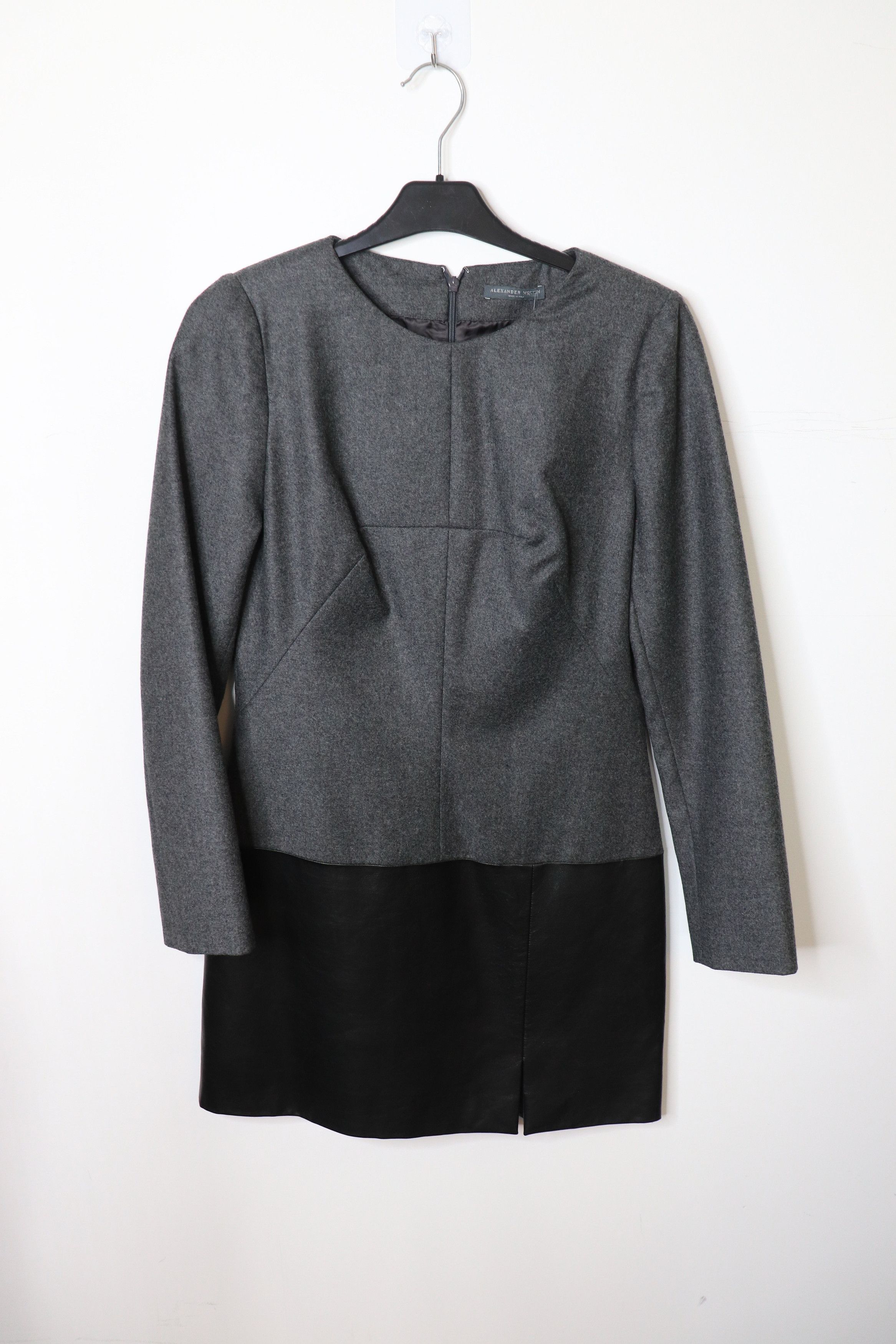 Alexander McQueen Dark grey wool and leather mini dress - UK 10 Size M / US 6-8 / IT 42-44 - 1 Thumbnail