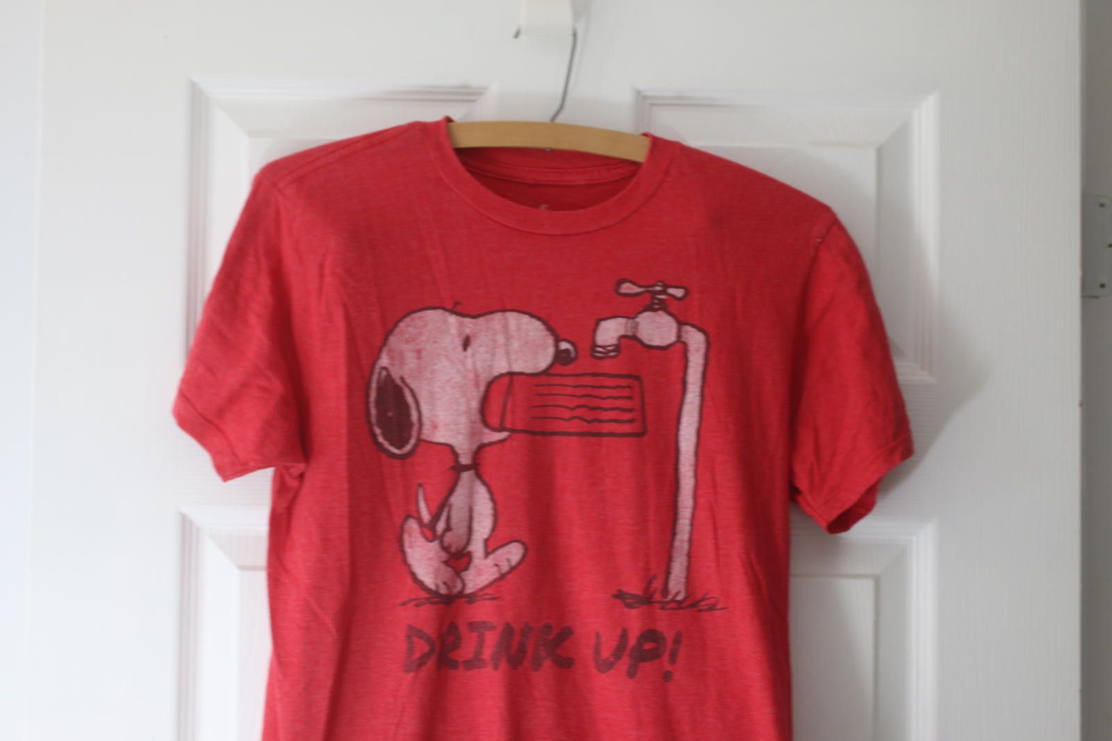 Other Red Snoopy Drink Up Peanuts Tee Small T-Shirt w/ 'Drink Up!' Size ONE SIZE - 2 Thumbnail