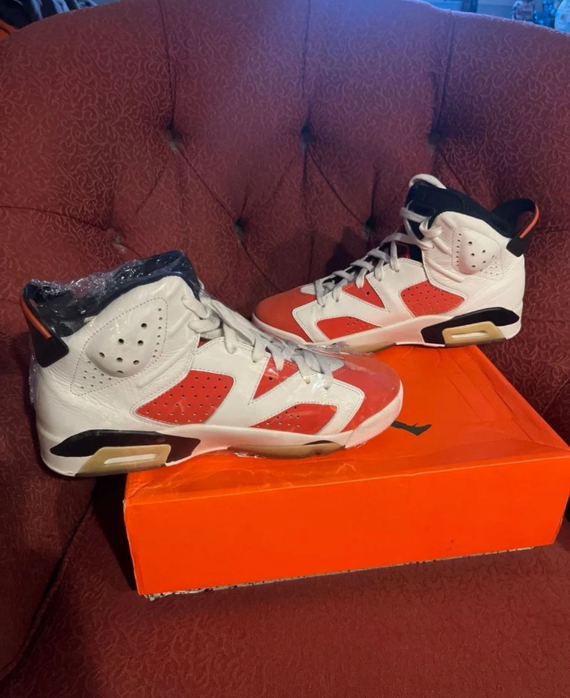 Jordan Brand × Nike Jordan 6 ‘Gatorade’ Like Mike White Size US 9.5 / EU 42-43 - 2 Thumbnail