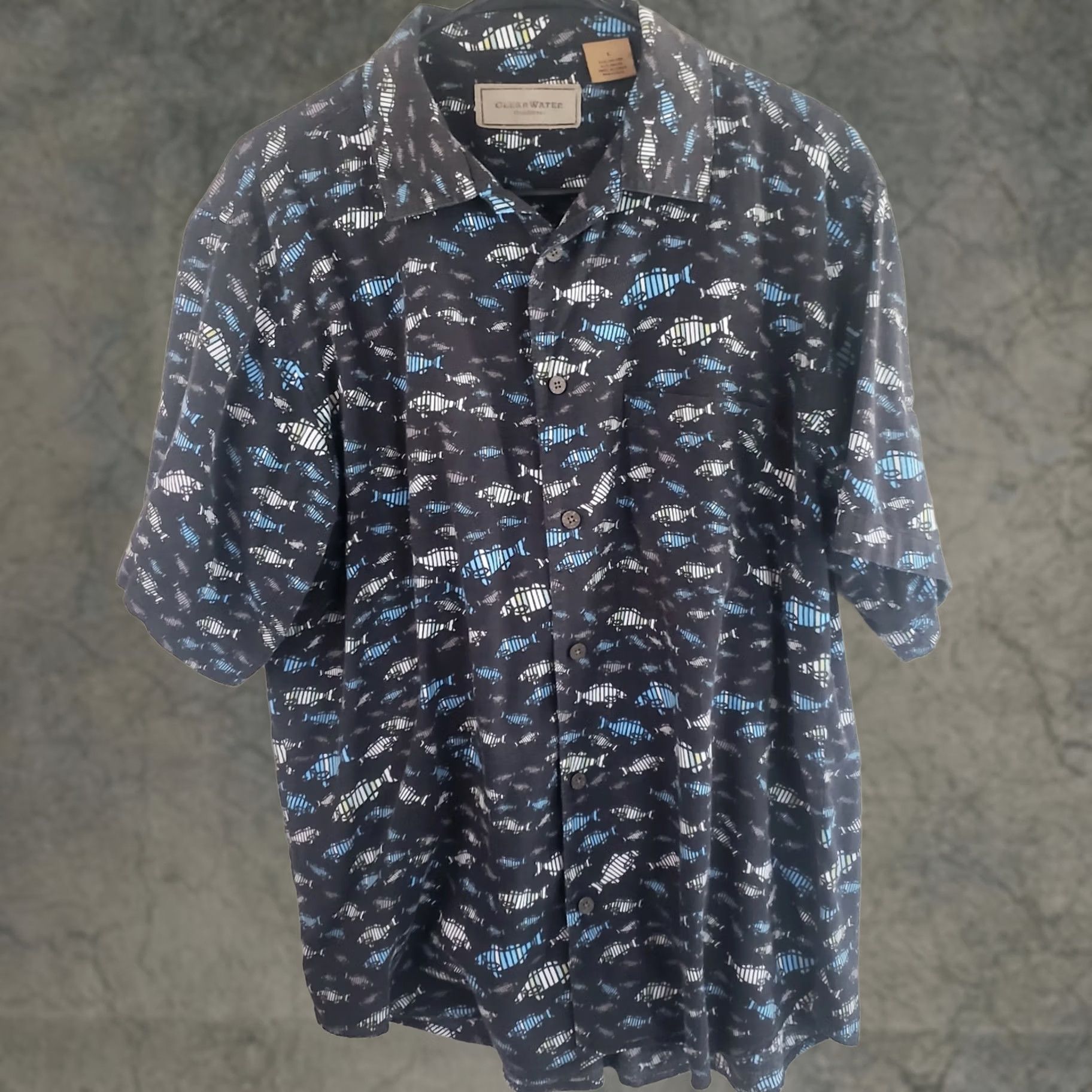 Vintage Clearwater Outfitters Men's L Black Blue Fish Pattern Short Sleeve Button Down Shirt Outdoor Hawaiian Casual Size US 33 - 1 Thumbnail