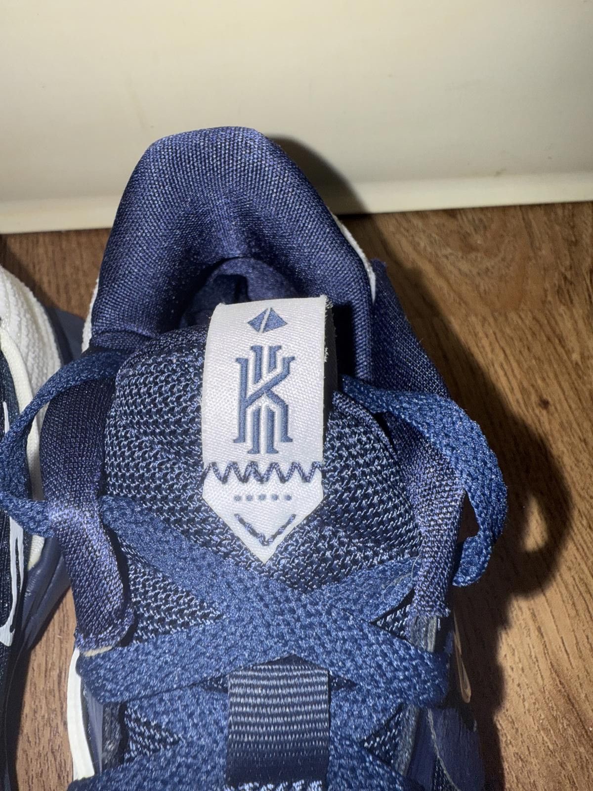 Nike Nike Kyrie 5 Low TB Midnight Navy Size US 5 / EU 37 - 7 Thumbnail