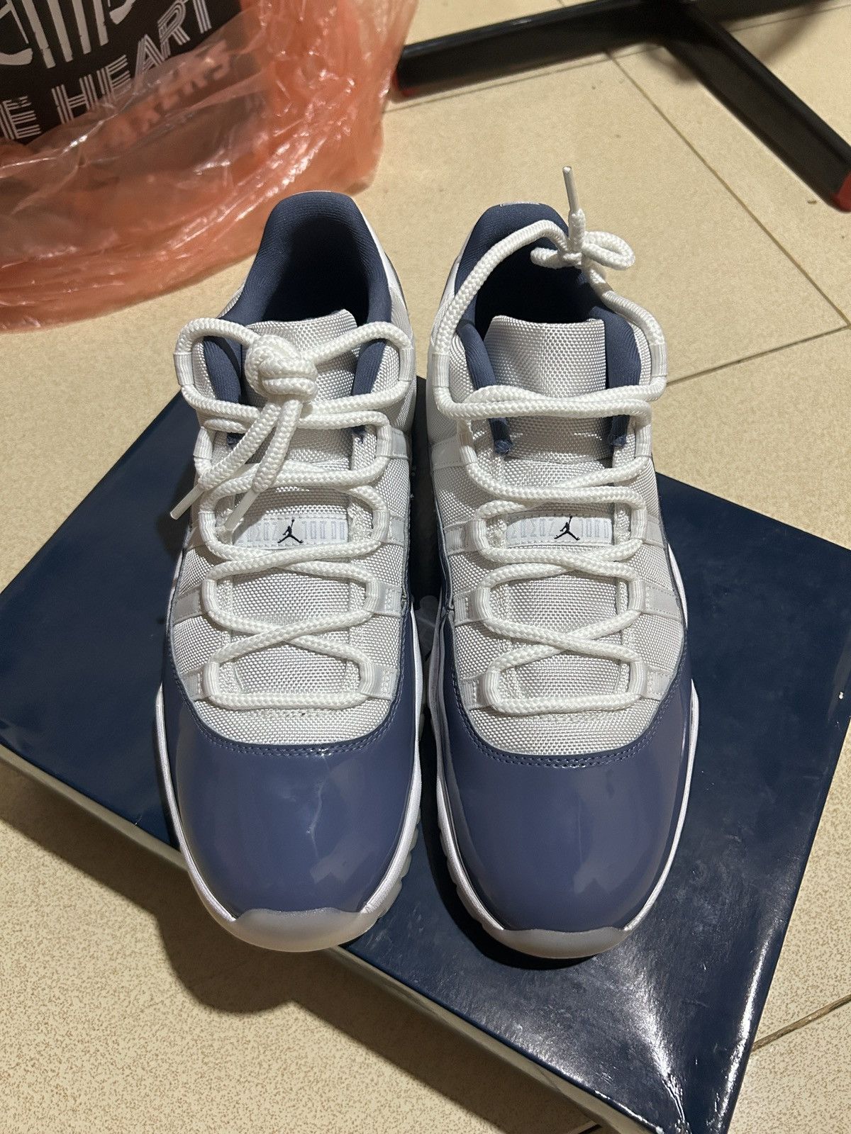 Jordan Brand air jordan 11 low diffused blue Size US 12.5 / EU 45-46 - 3 Thumbnail