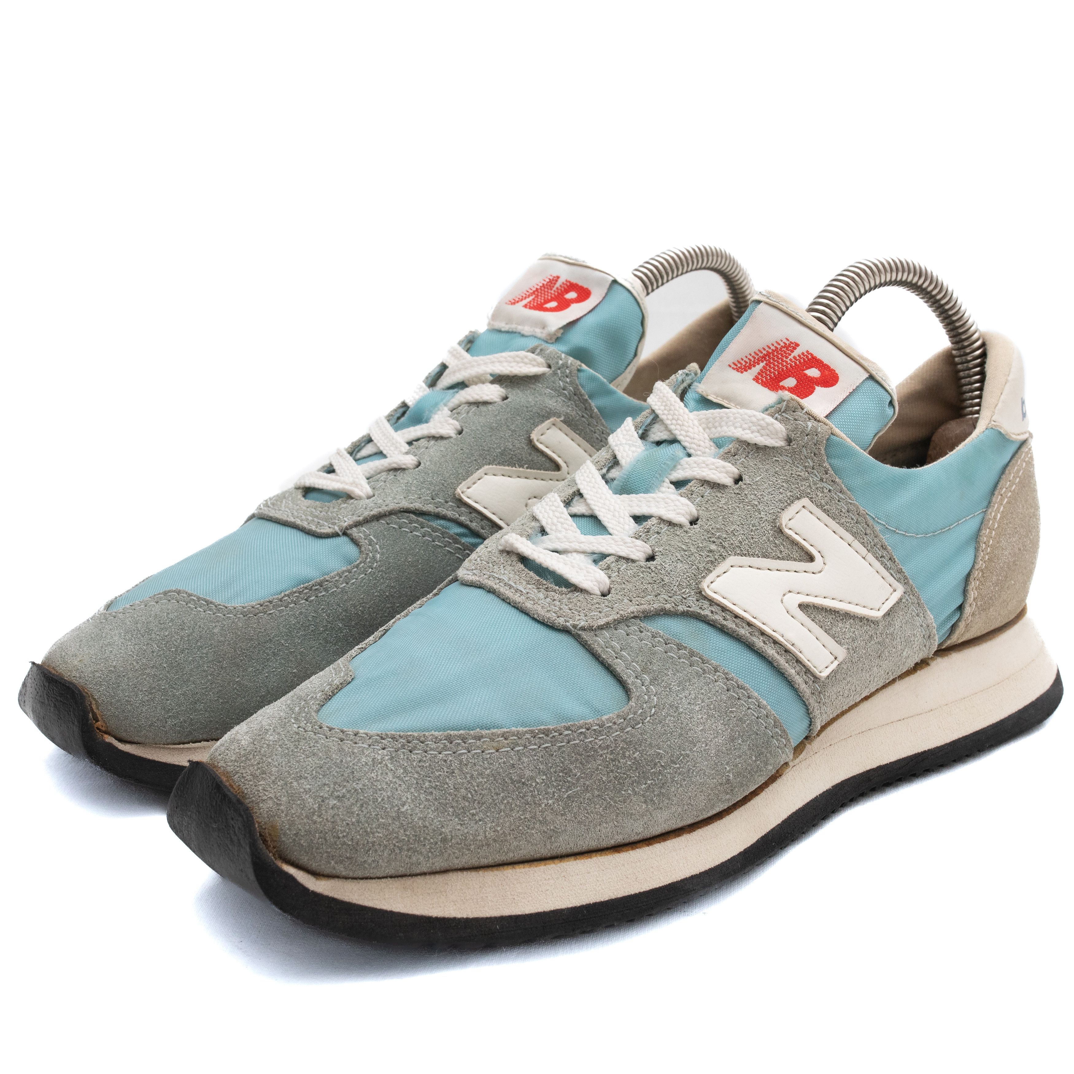 image of New Balance 420 Vintage Vibram Sole Shoes in Bleu, Women's (Size 7)