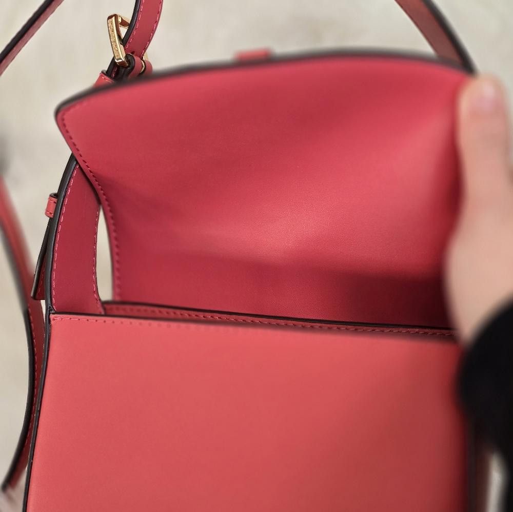 Michael Kors Michael Kors Lyra Small Flap Crossbody Leather Handbag Size ONE SIZE - 6 Thumbnail