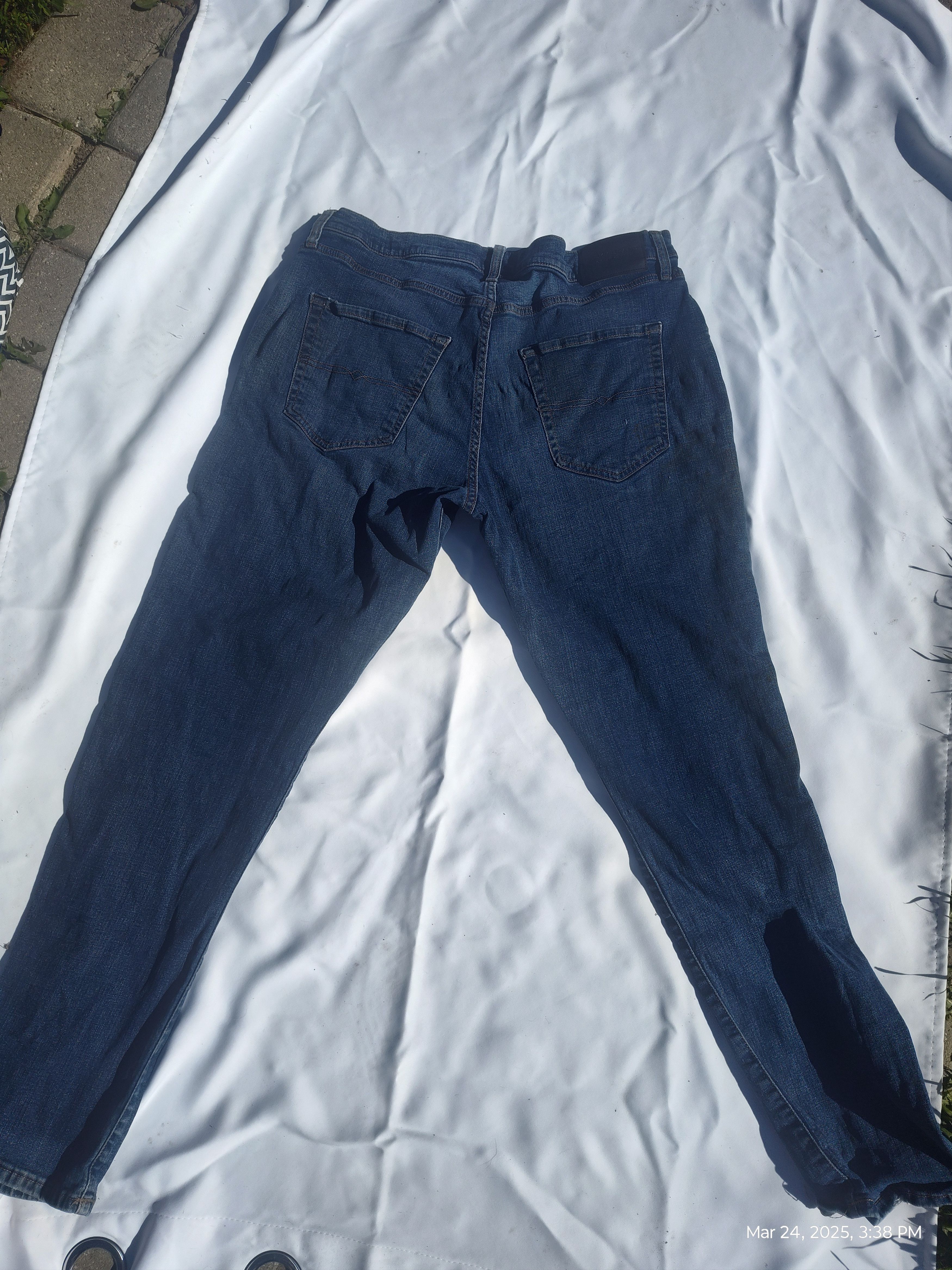 Lucky Brand Lucky Brand boot leg heavily distressed Blue Jeans Size US 34 / EU 50 - 3 Thumbnail