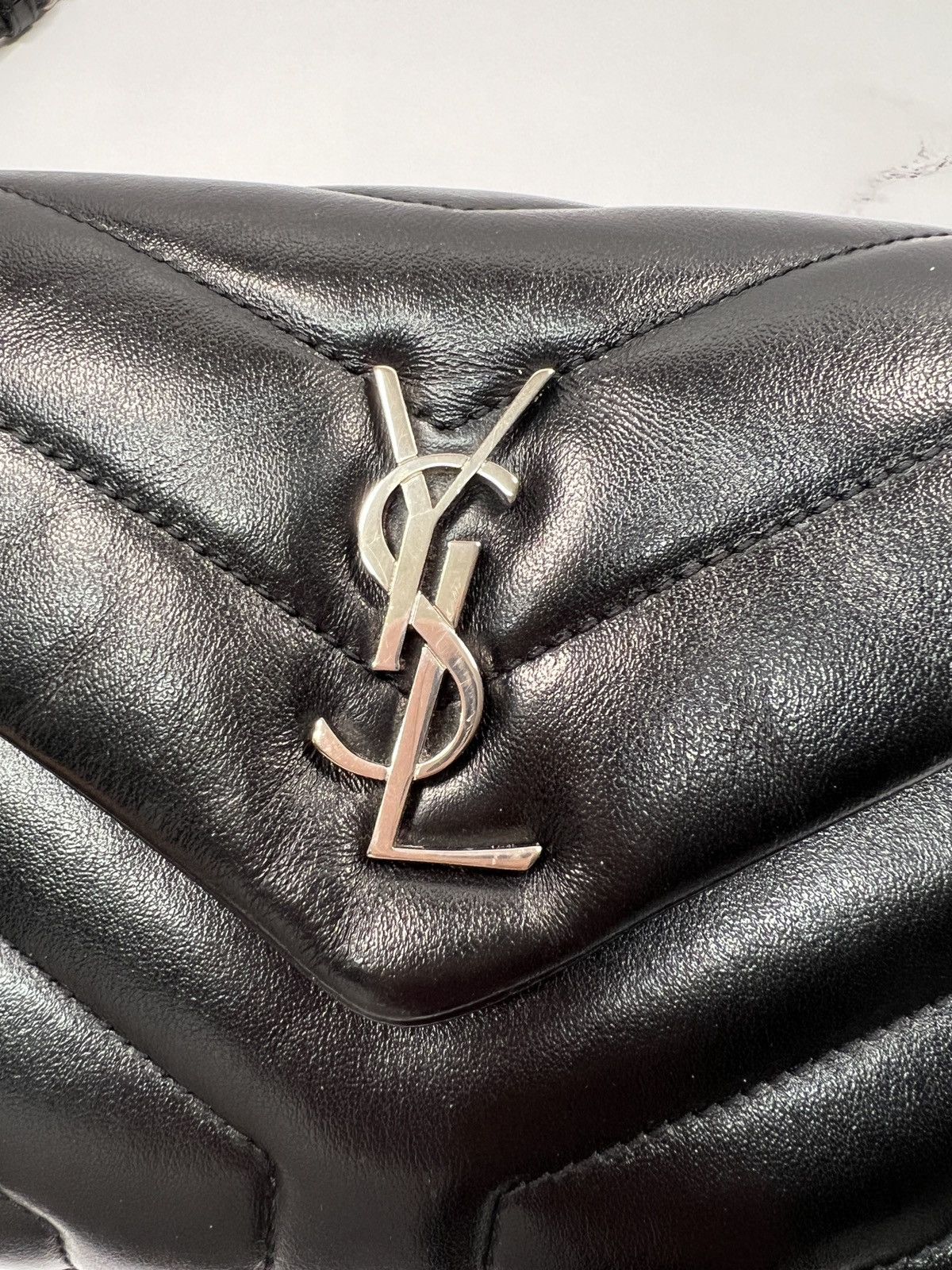 Yves Saint Laurent YSL Yves Saint Laurent Toy Lou Lou Loulou Bag Purse Size ONE SIZE - 9 Thumbnail
