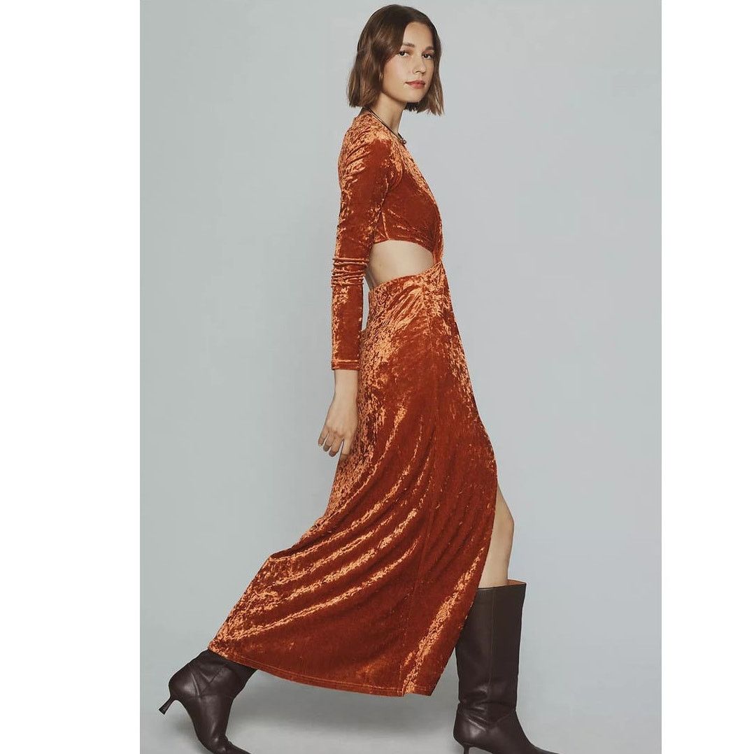 long sleeve velvet midi dress for Women Formal Velvet Dress for Women Long Velvet Wrap Dress New Year Party Dress Fall Winter Bodycon Velvet Dress Christmas Dresses for Women Velvet Dress providing a flattering silhouette for any occasion Emerald Velvet Ruched Midi Dress