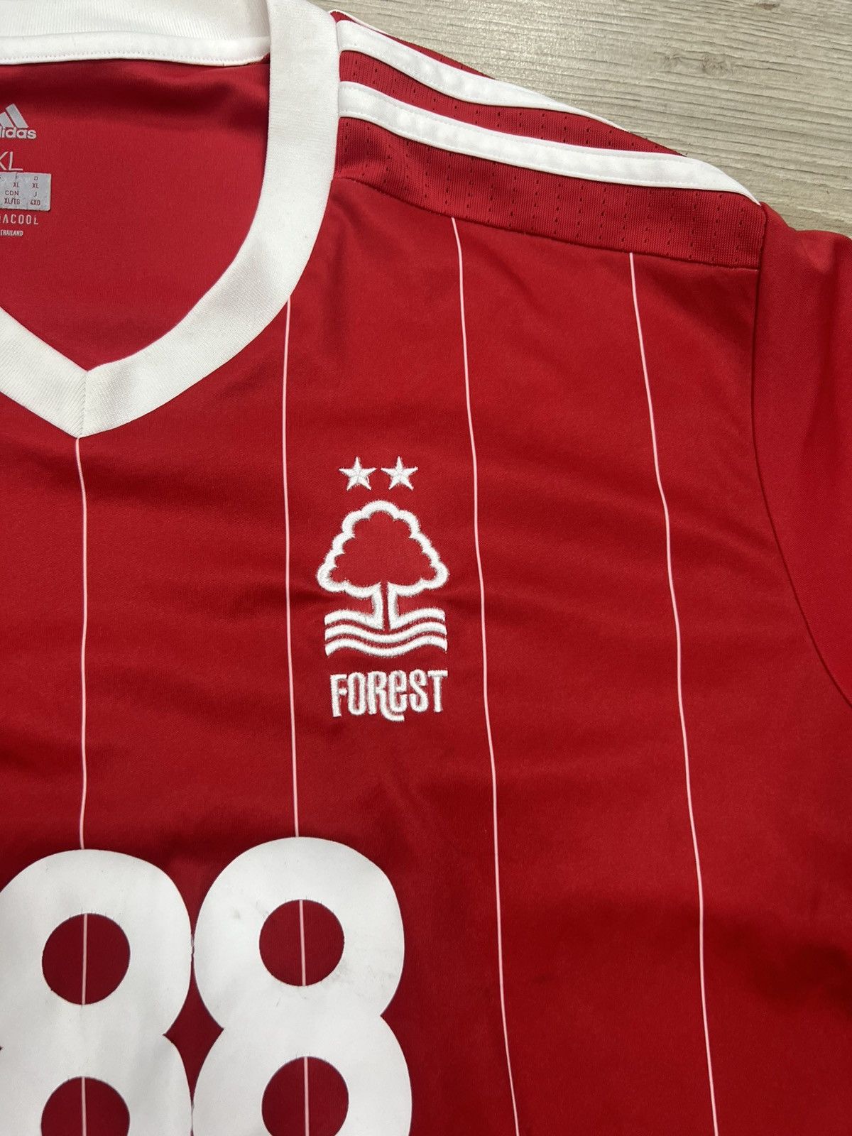 Adidas Nottingham Forest 2017👇🔥 Size US XL / EU 56 / 4 - 2 Thumbnail