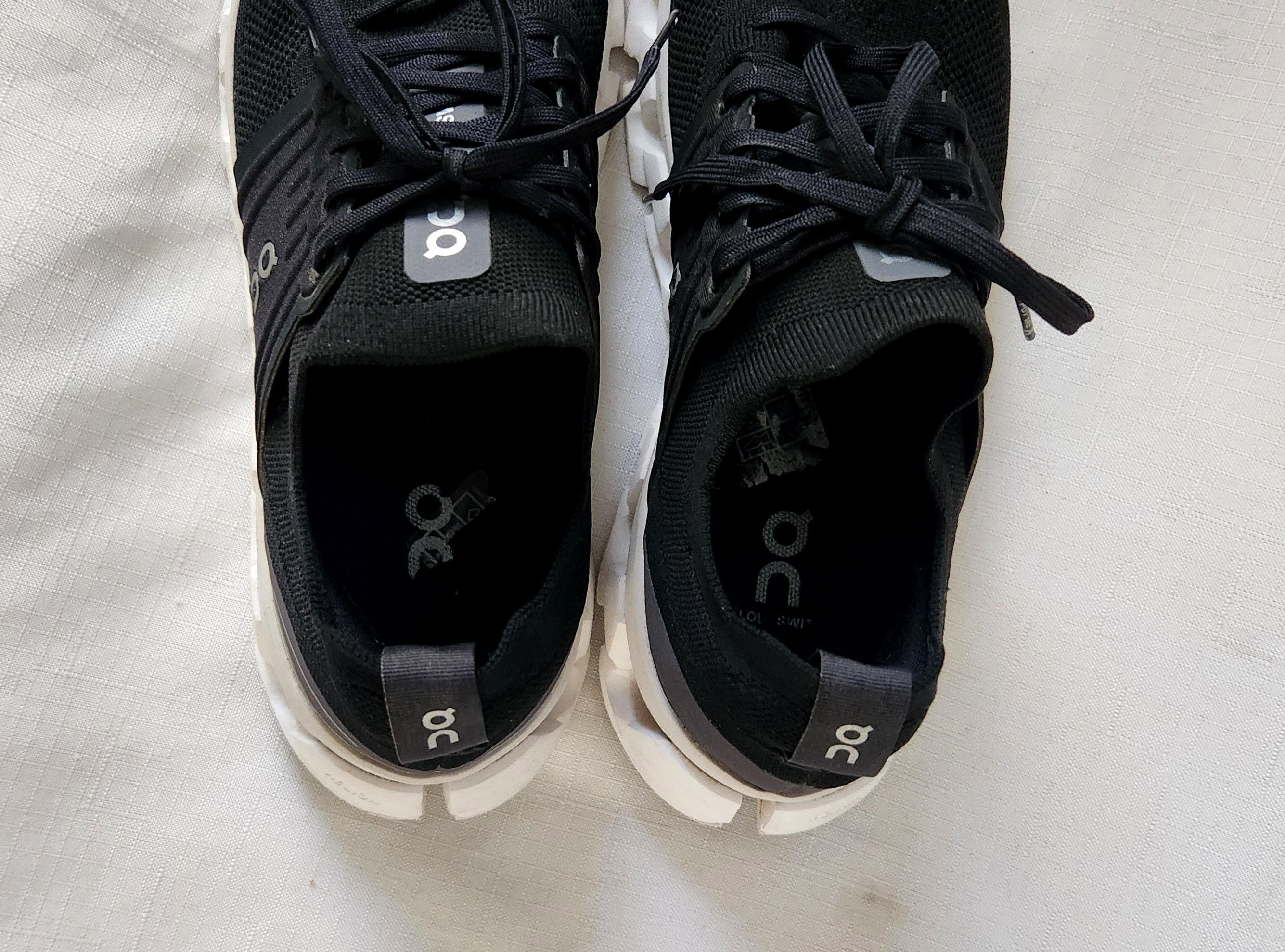On On Cloud Swift 3 running sneakers Black white SZ 10 Women's Size US 10 / IT 40 - 13 Thumbnail