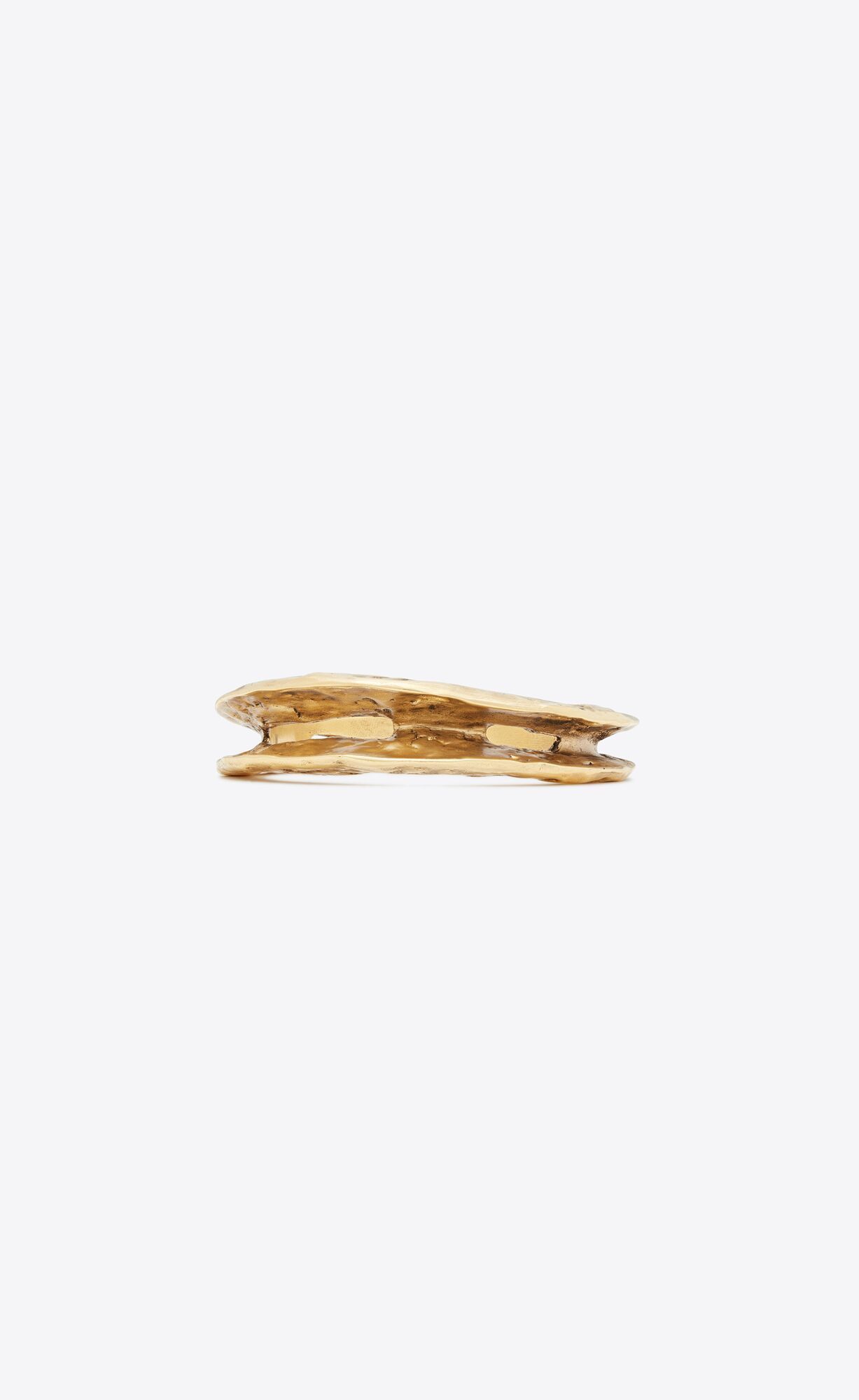 o1smrcs1224 Size: OS / Thin Textured Bangle In Metal Gold