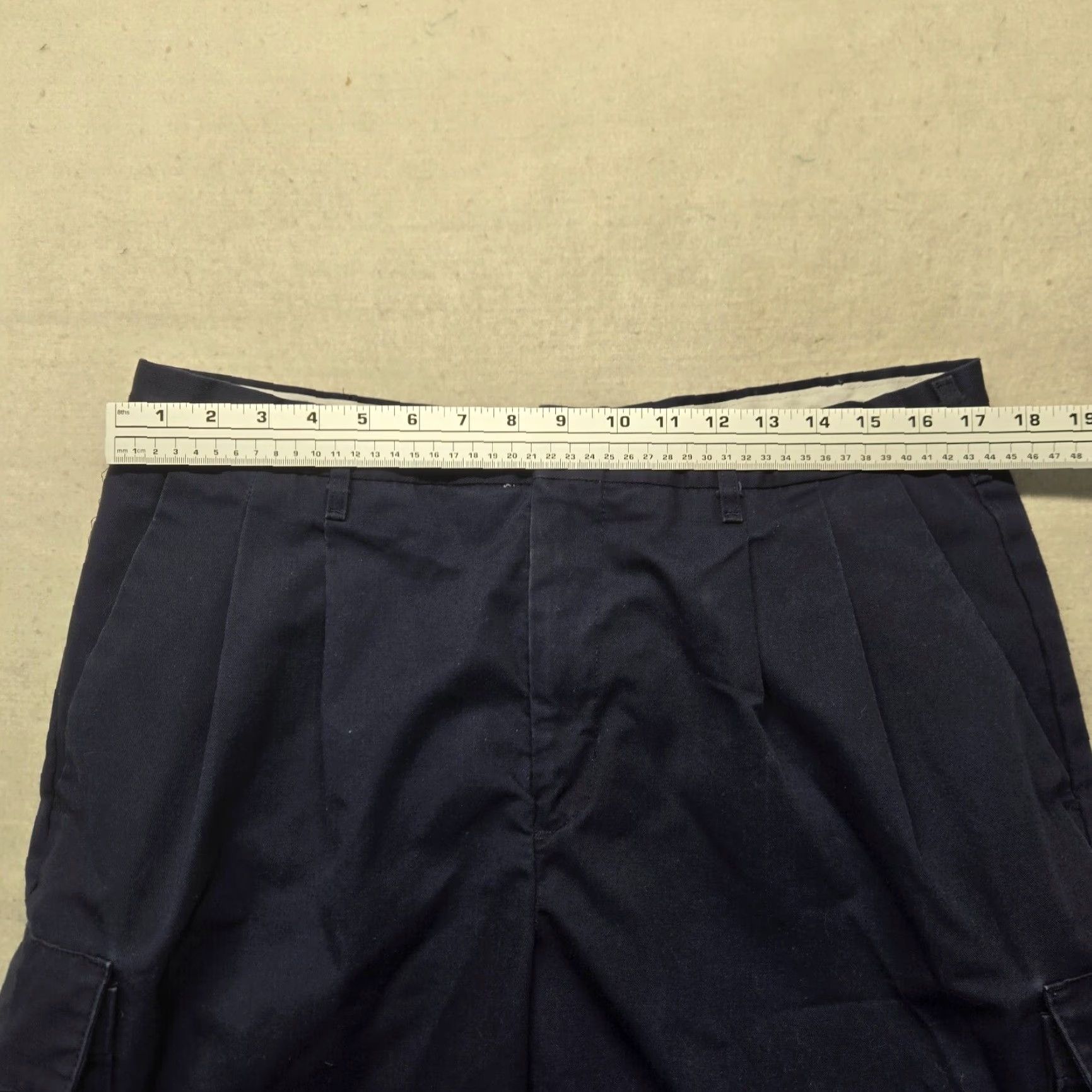 Vintage WearGard Cargo Shorts Blue Solid Workwear Front Pockets Adult Men's 36W 36 in Waist 36 Canvas Cotton Polyester Pockets Slas... Size US 36 / EU 52 - 4 Thumbnail
