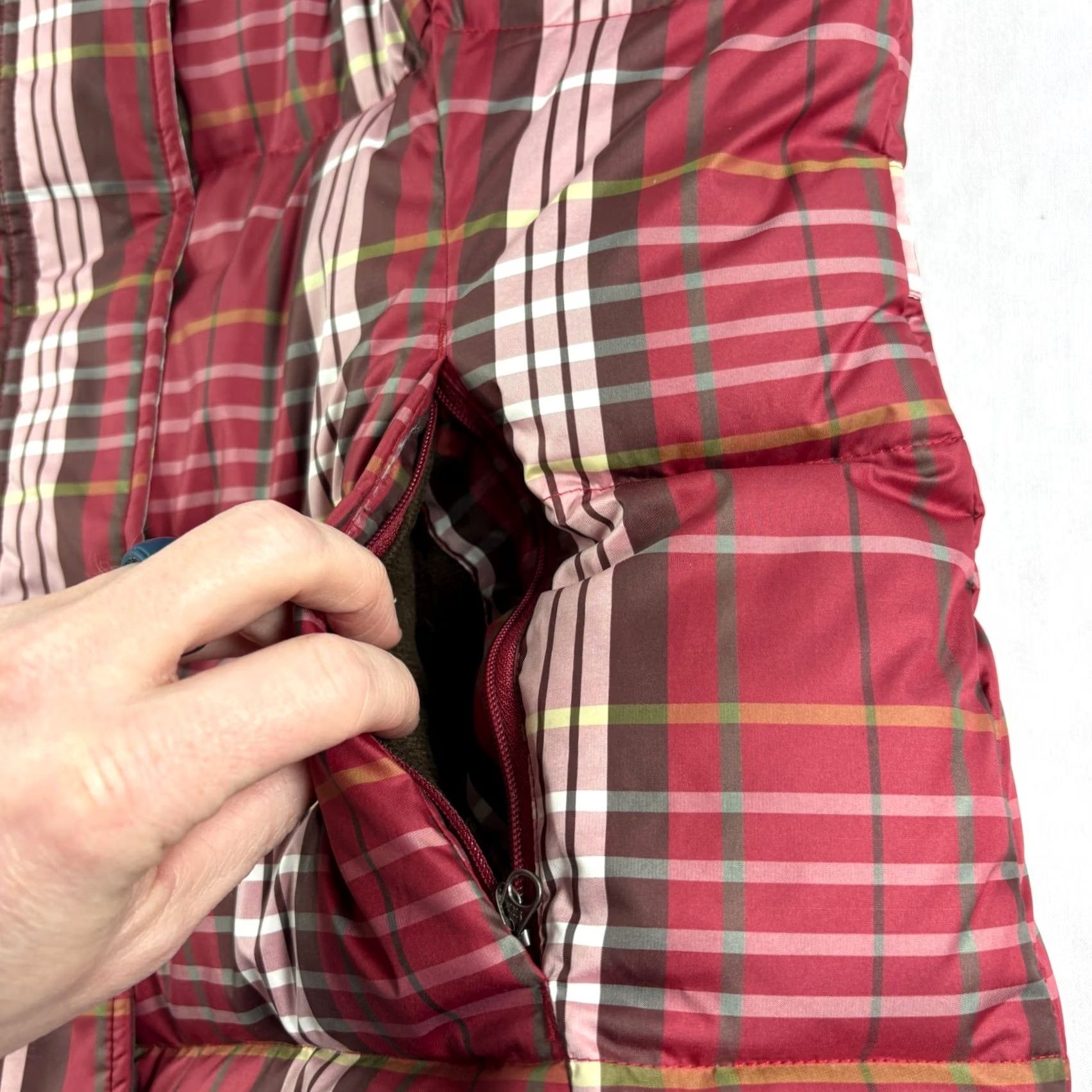 Eddie Bauer Eddie Bauer Vest Womens Large Red Plaid Goose Down Puffer Jacket Full Zip Vest Ladies Red Plaid Down Puffer Zip Jacket Size L / US 10 / IT 46 - 3 Thumbnail