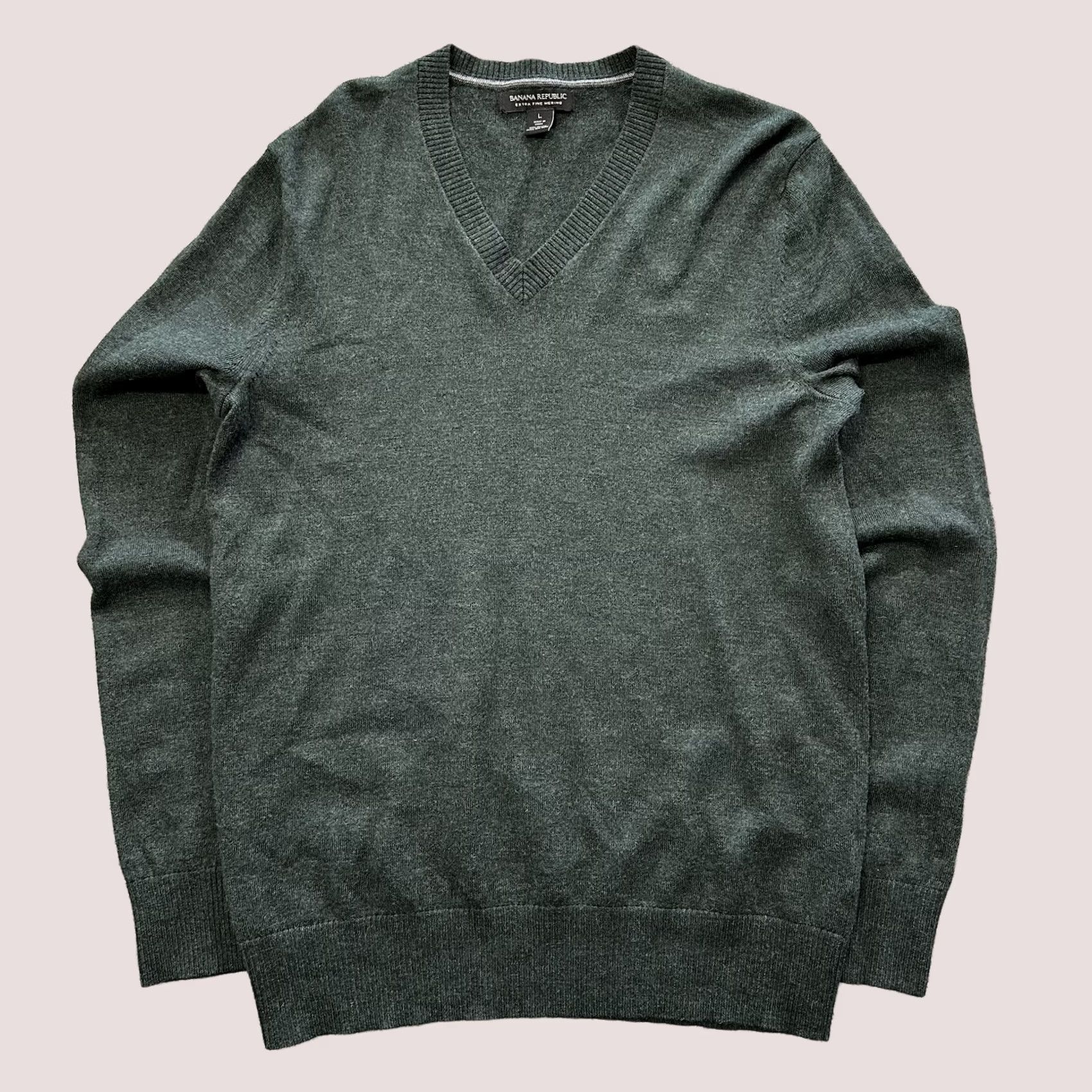 Banana Republic Banana Republic Sweater Mens L Green Extra Fine Merino Wool V-Neck Pullover Size US L / EU 52-54 / 3 - 1 Thumbnail