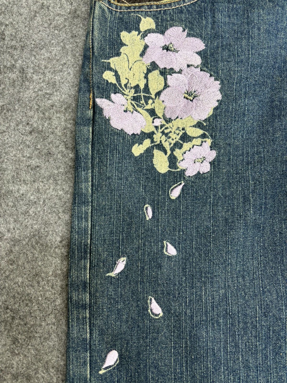 Japanese Brand 💥ART💥Gumu In Floral Embroided Flying Swan Print Denim F557 Size US 34 / EU 50 - 8 Thumbnail