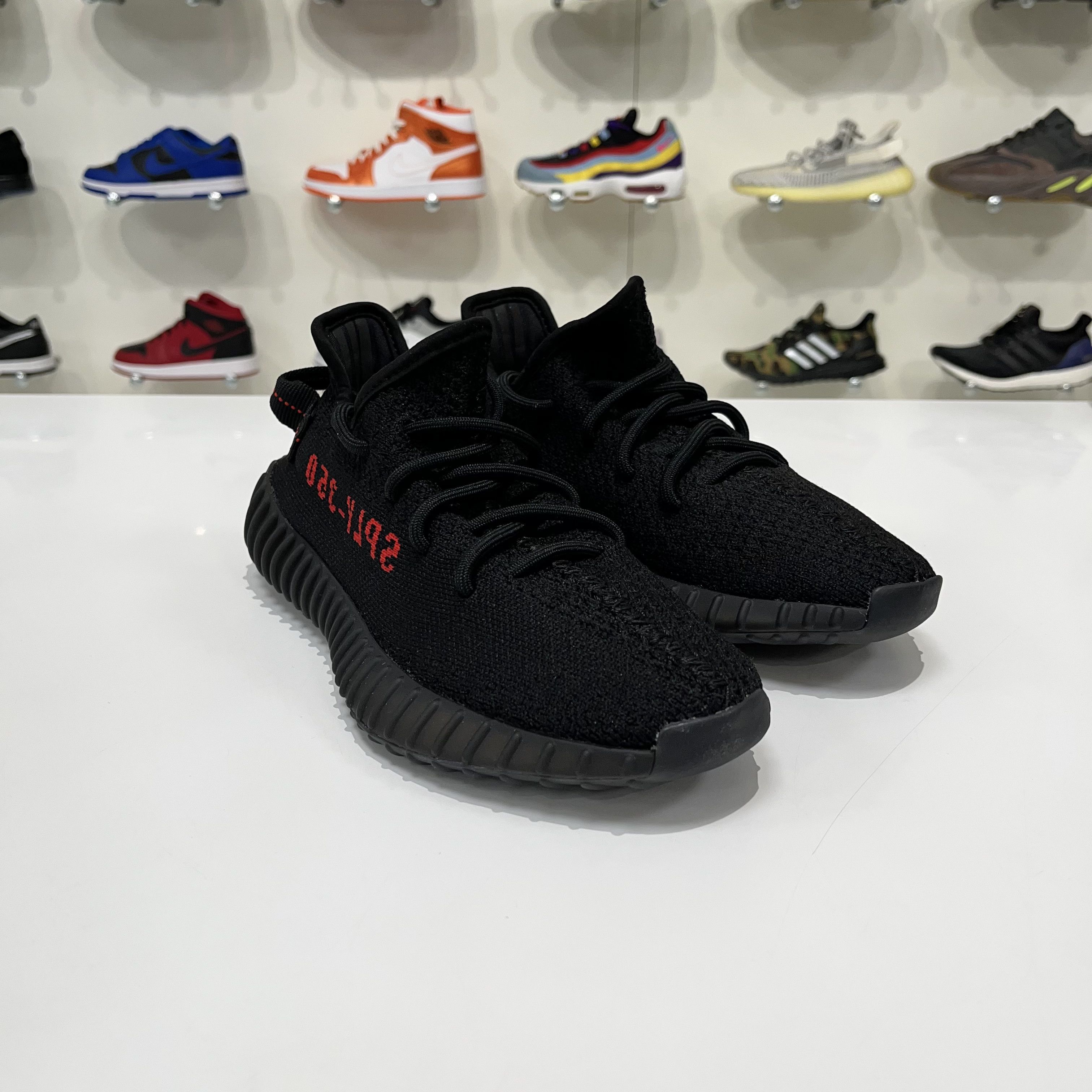 Adidas Adidas Yeezy Boost 350 V2 Black Red Size US 5 / EU 37 - 8 Thumbnail