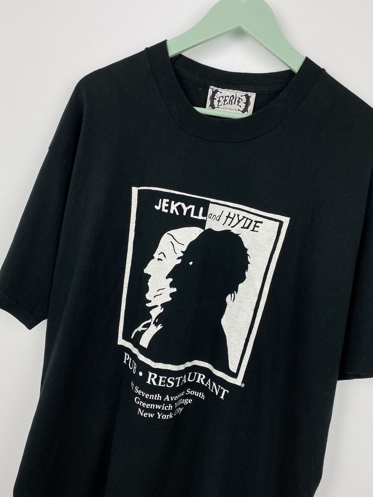 Vintage Vintage Jekyll and Hyde Pub Restaurant Movie Y2K T Shirt Tee Size US XXL / EU 58 / 5 - 2 Thumbnail