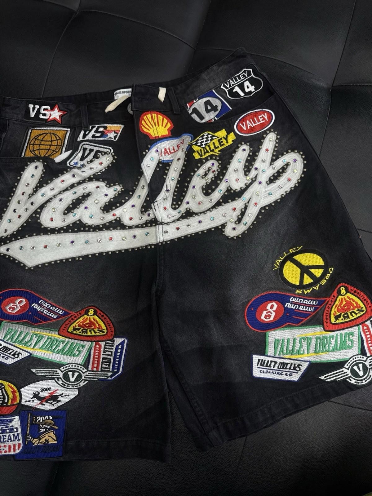 Vale Valley Black Denim Patchwork Shorts Size 32 (Brand New) Size US 32 / EU 48 - 2 Thumbnail