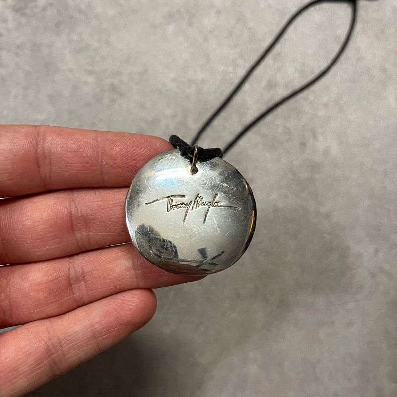 Japanese Brand Vintage Thierry Mugler Necklace Retro Y2K 90s Size ONE SIZE - 1 Thumbnail
