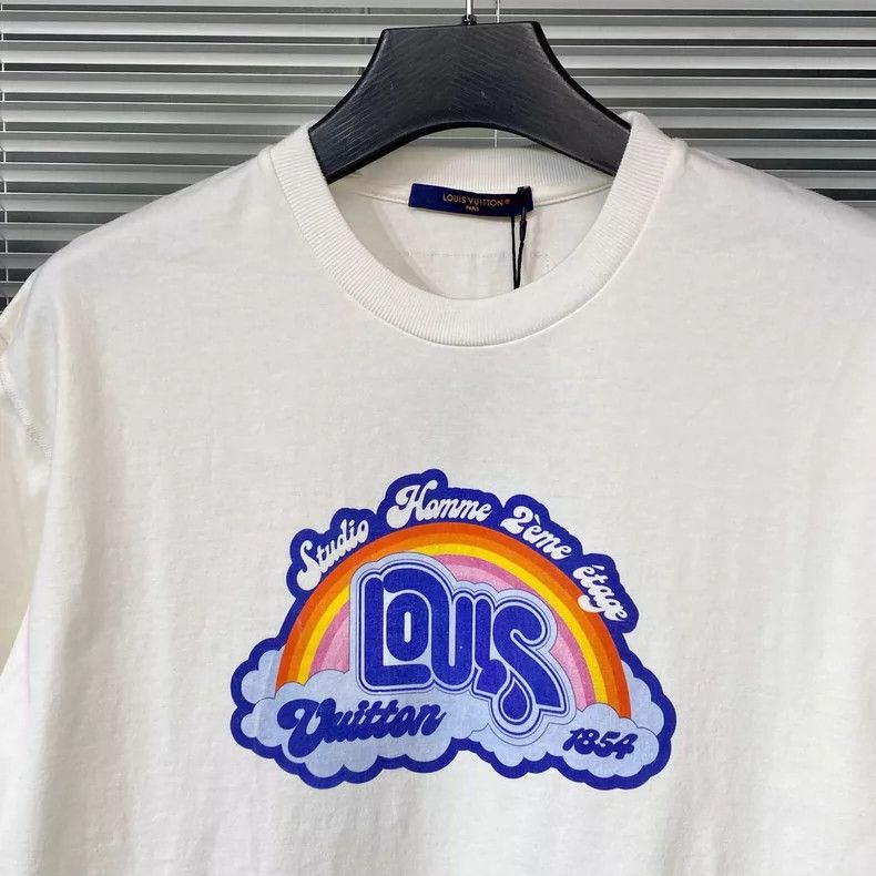 Louis Vuitton LOUIS VUITTON Clouds rainbow letters printed logo short sle Size US L / EU 52-54 / 3 - 3 Thumbnail
